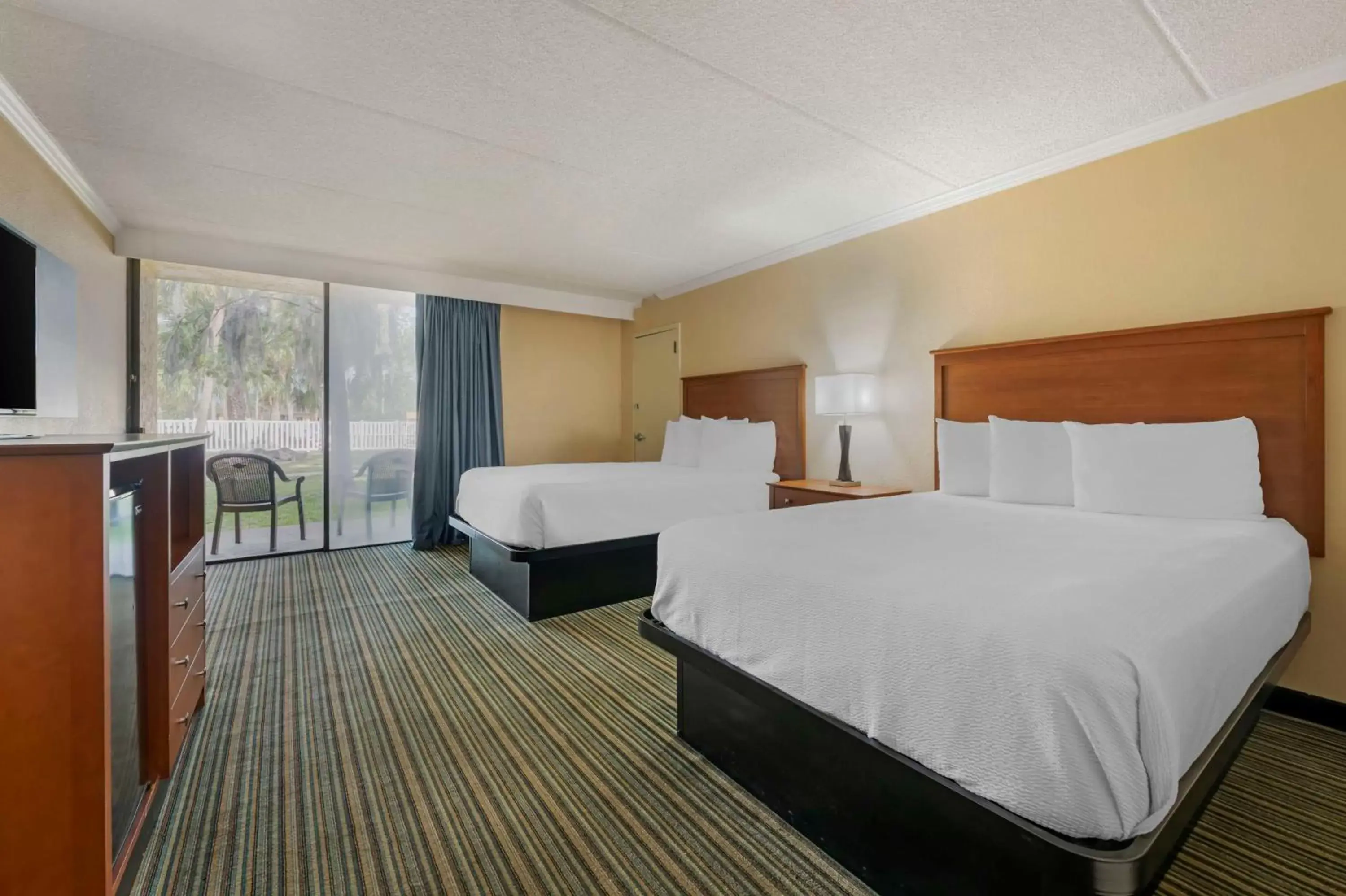 Bedroom, Bed in Best Western International Speedway Hotel