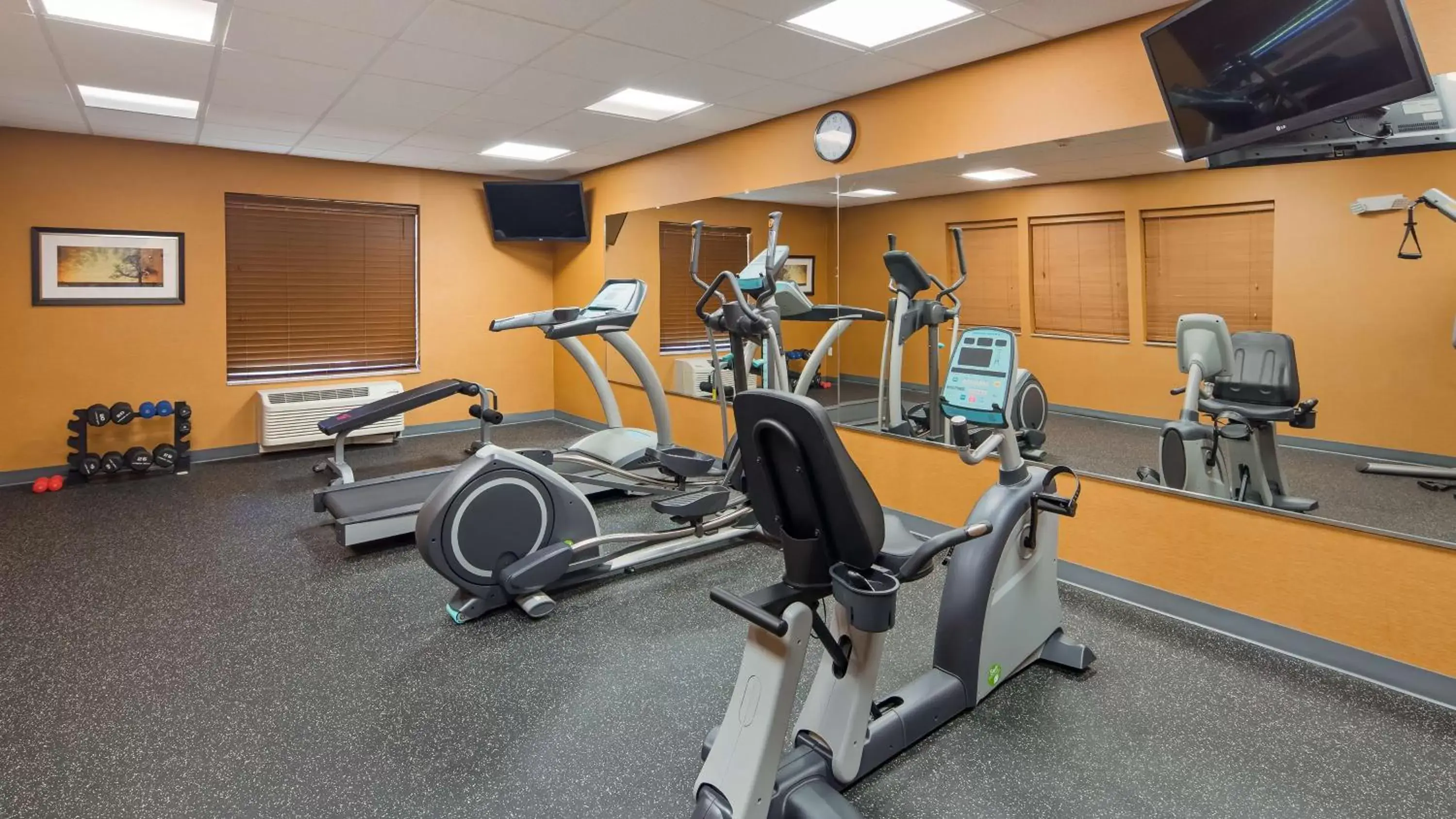 Fitness centre/facilities, Fitness Center/Facilities in Best Western Plus Hiawatha Hotel Fitness centre/facilities, Fitness Center/Facilities in Best Western Plus Hiawatha Hotel