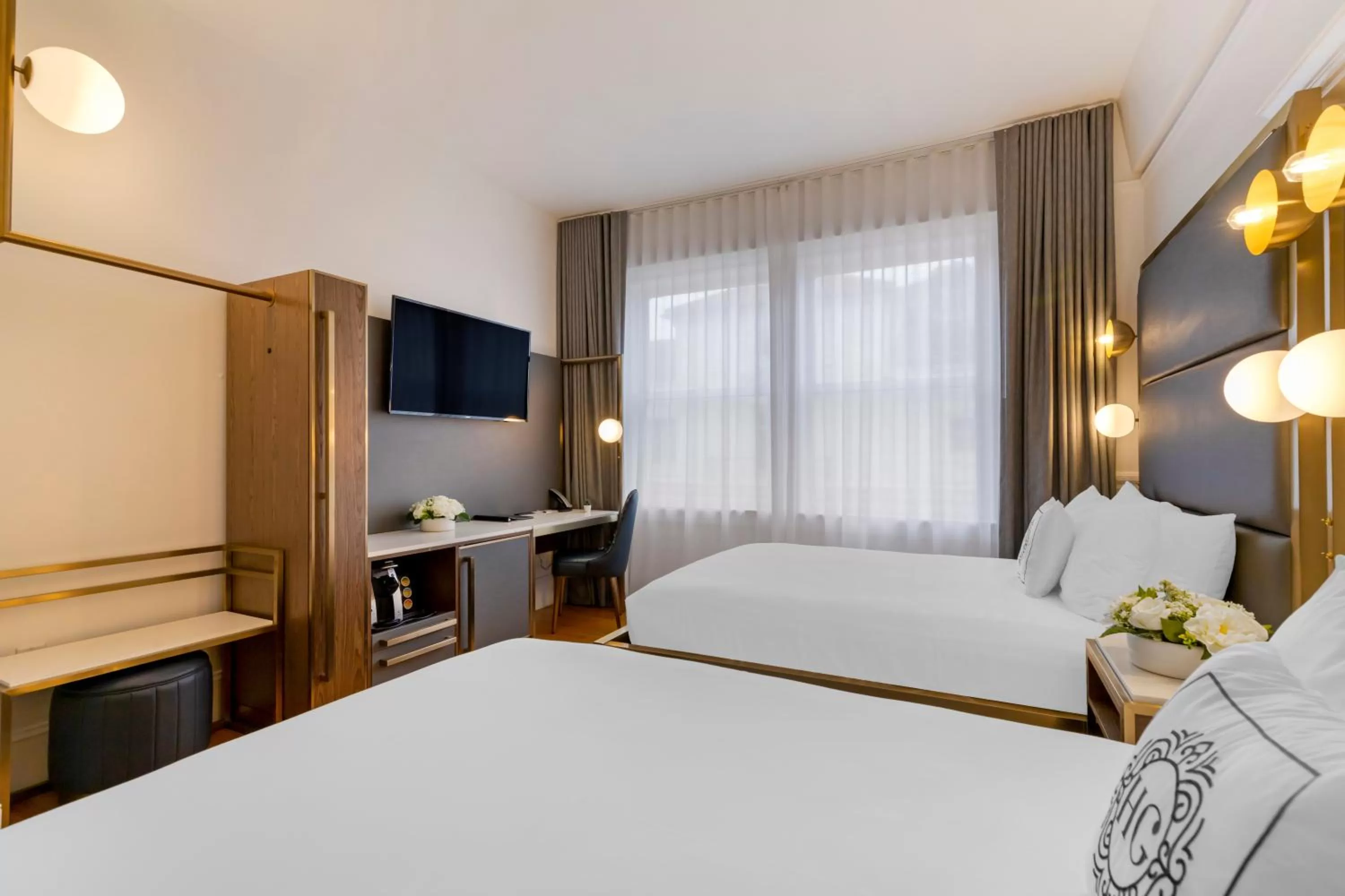 Bedroom, Bed in Hotel Gibbs Downtown Riverwalk