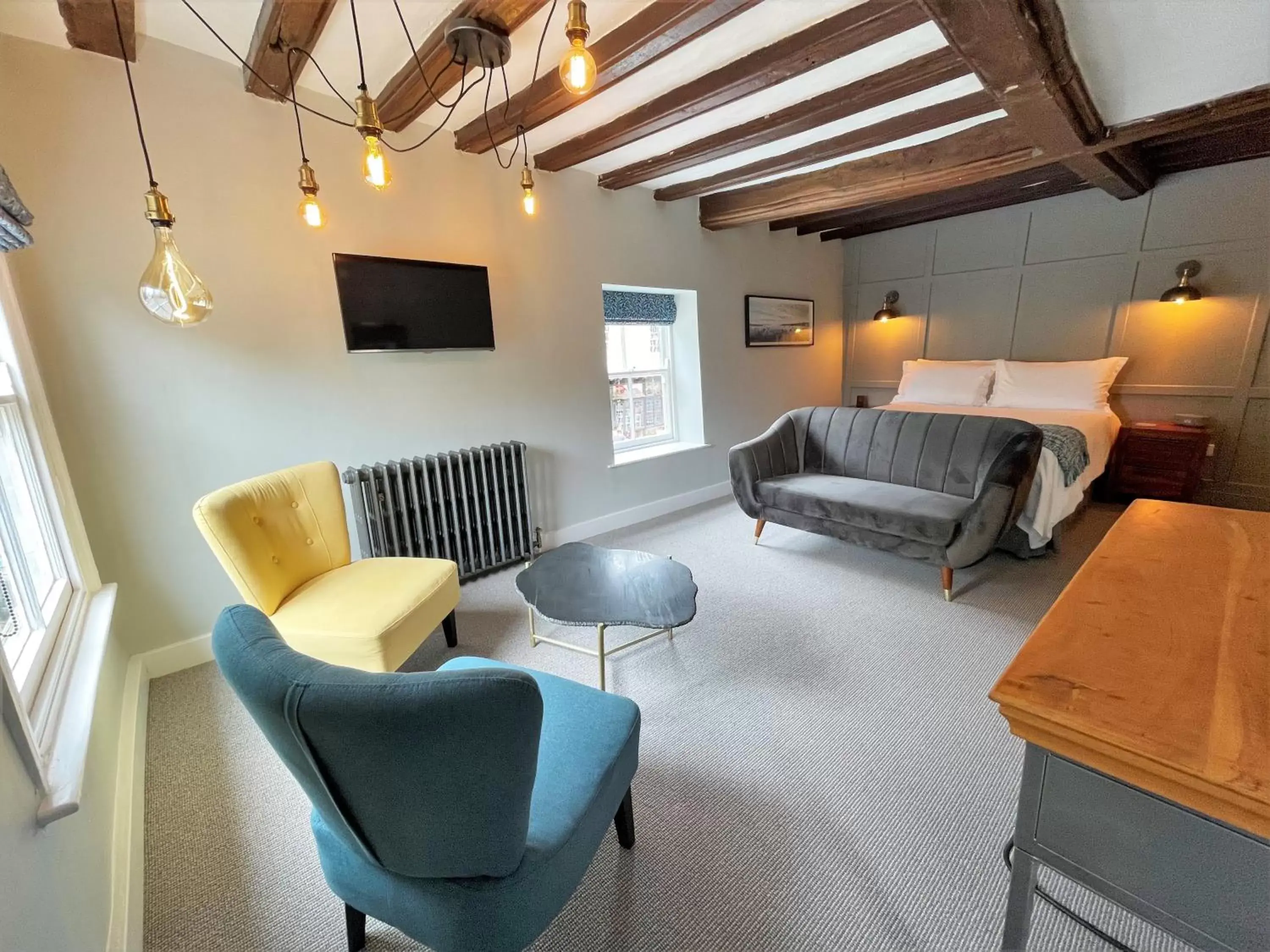 Bedroom, Seating Area in The Marlborough Dedham