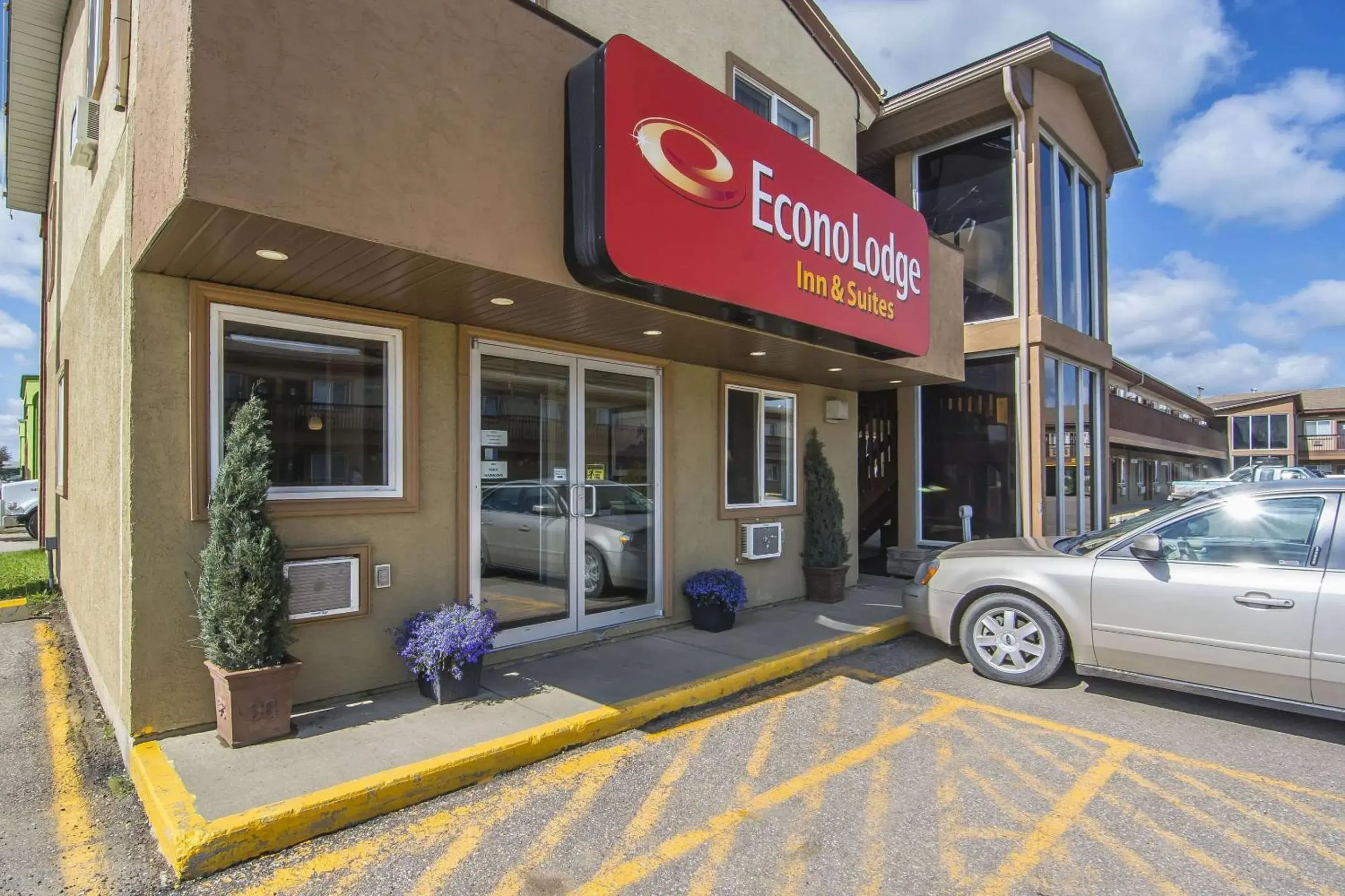 Property building in Econo Lodge  Inn & Suites