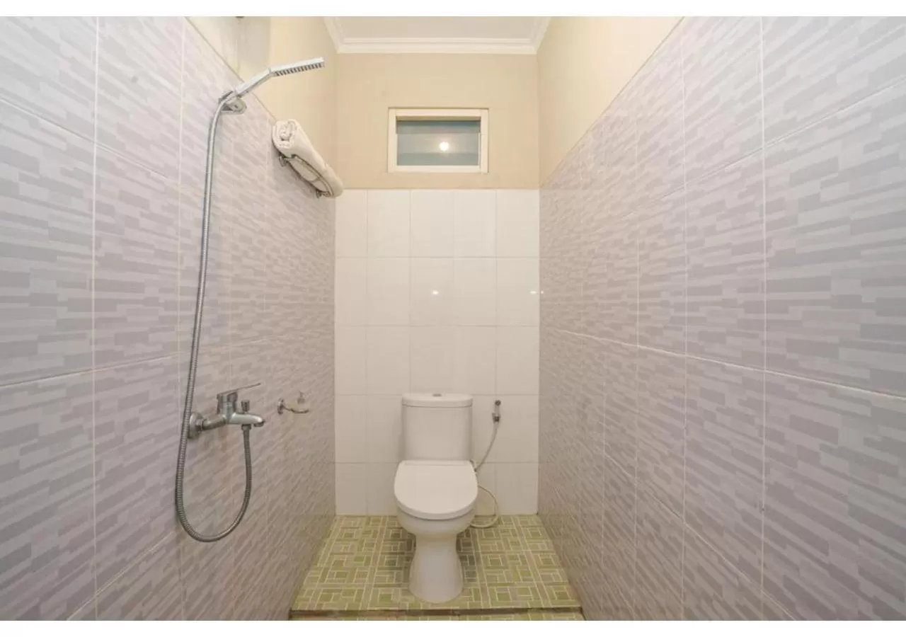 Bathroom in Bumi Banyu Bening Syariah by ecommerceloka