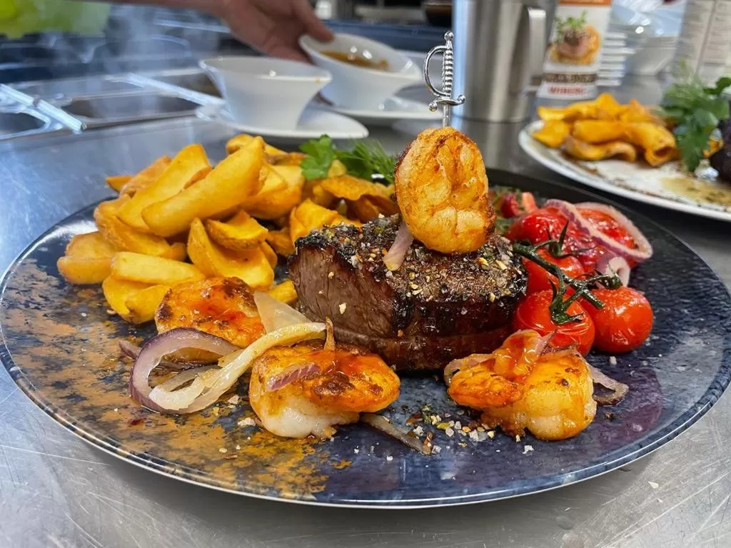 Food and drinks in Riverdam Boutique Hotel