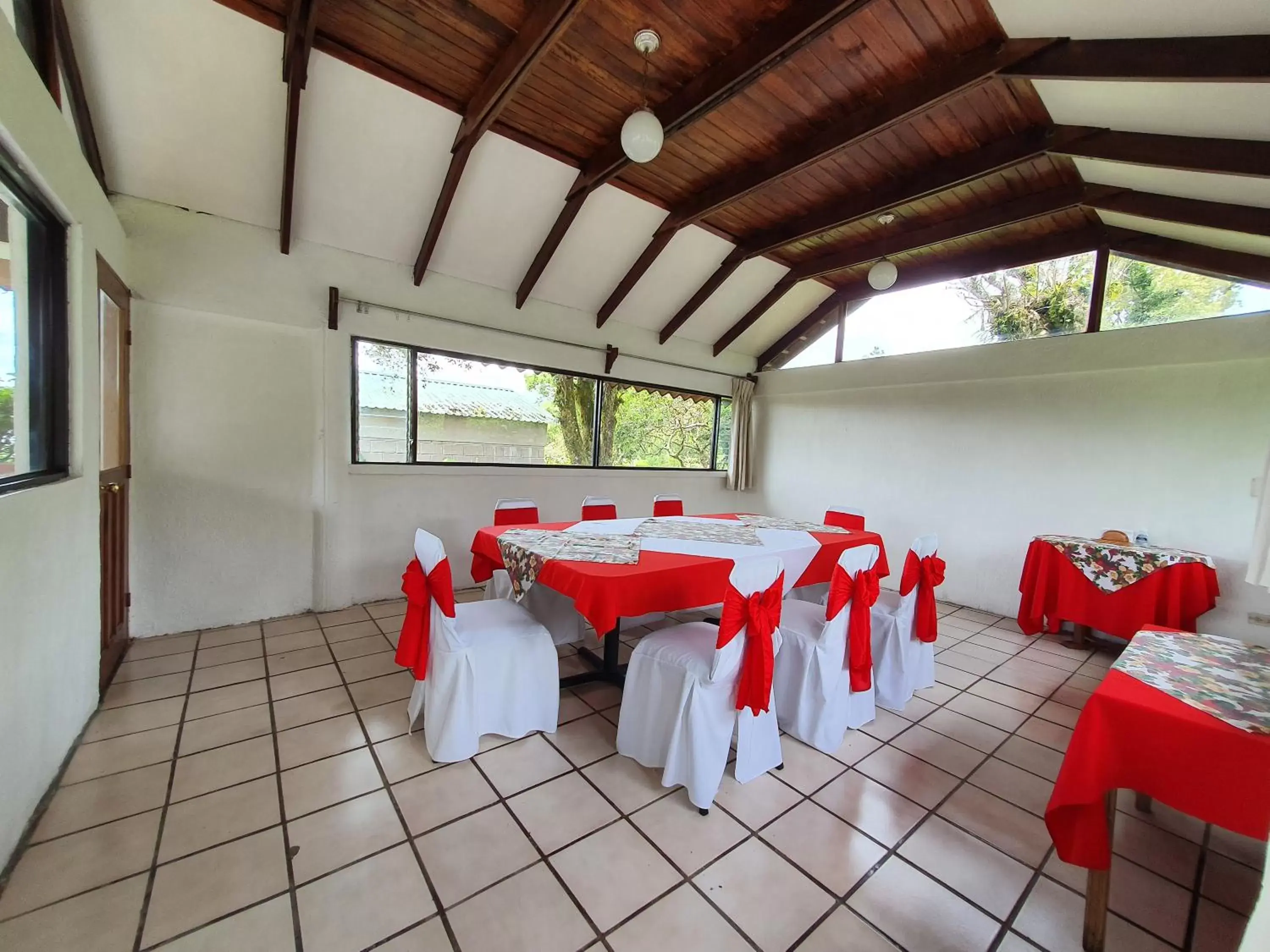 Banquet Facilities in Hotel Villa Zurqui