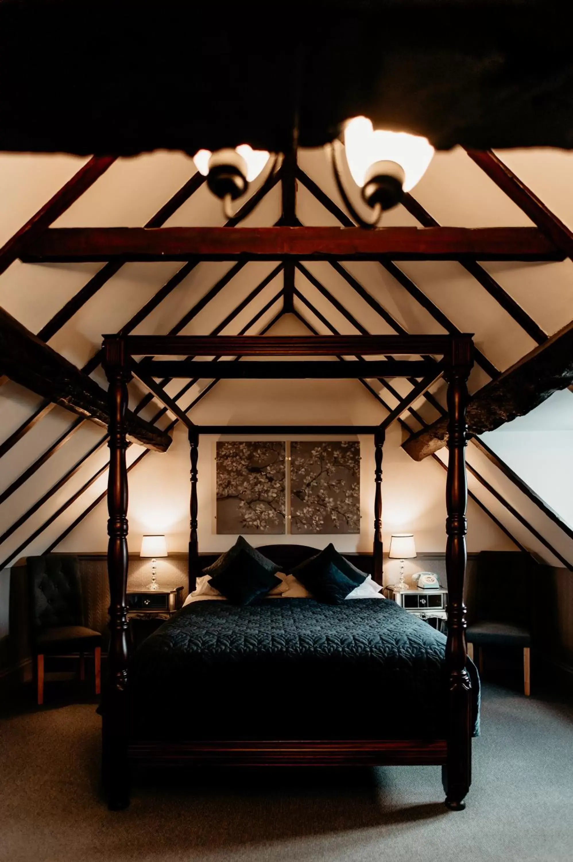 Bed in Oak Farm Hotel
