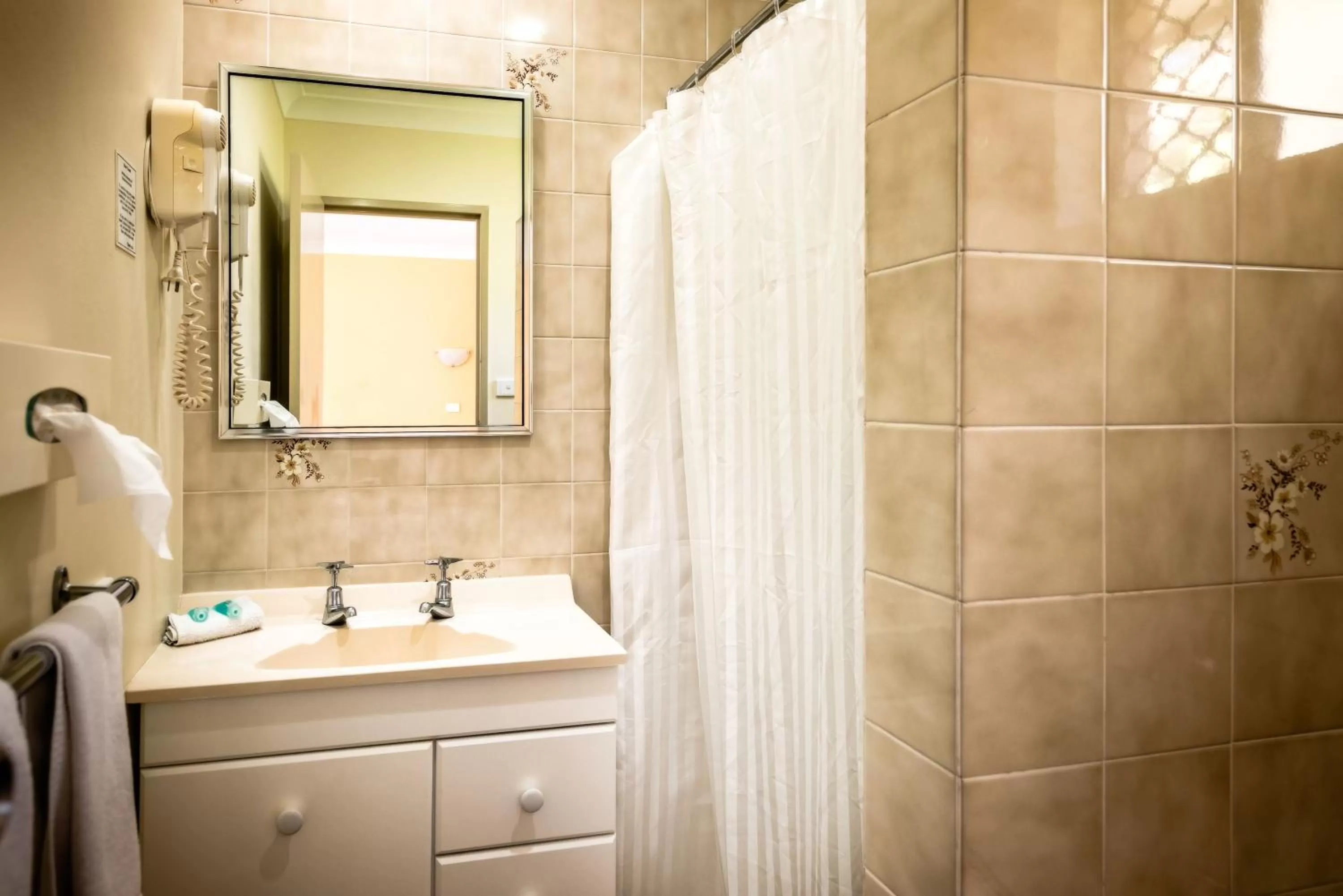Bathroom in Park Beach Resort Motel