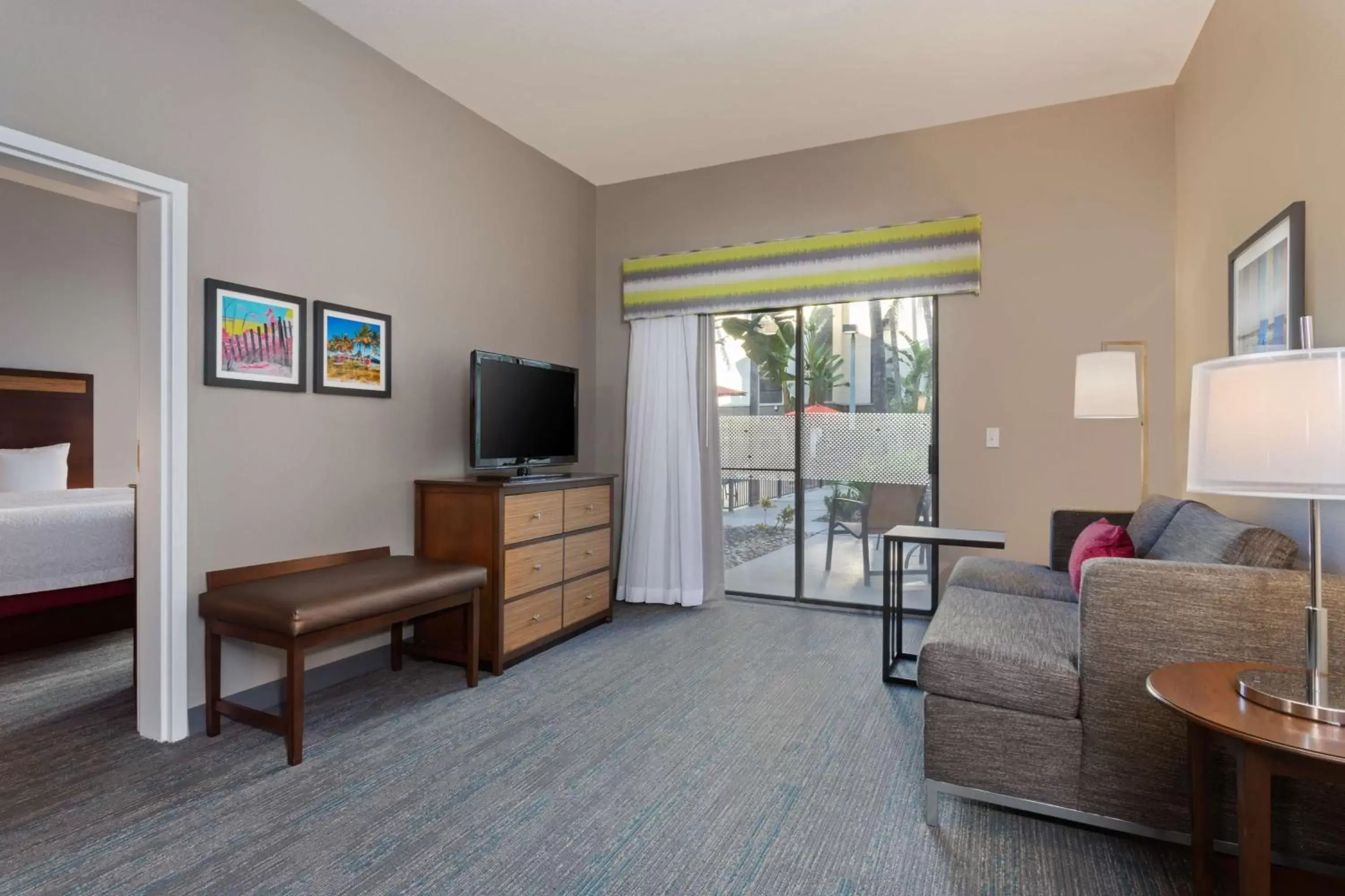 Living room, Seating Area in Hampton Inn & Suites Fort Myers Beach/Sanibel Gateway