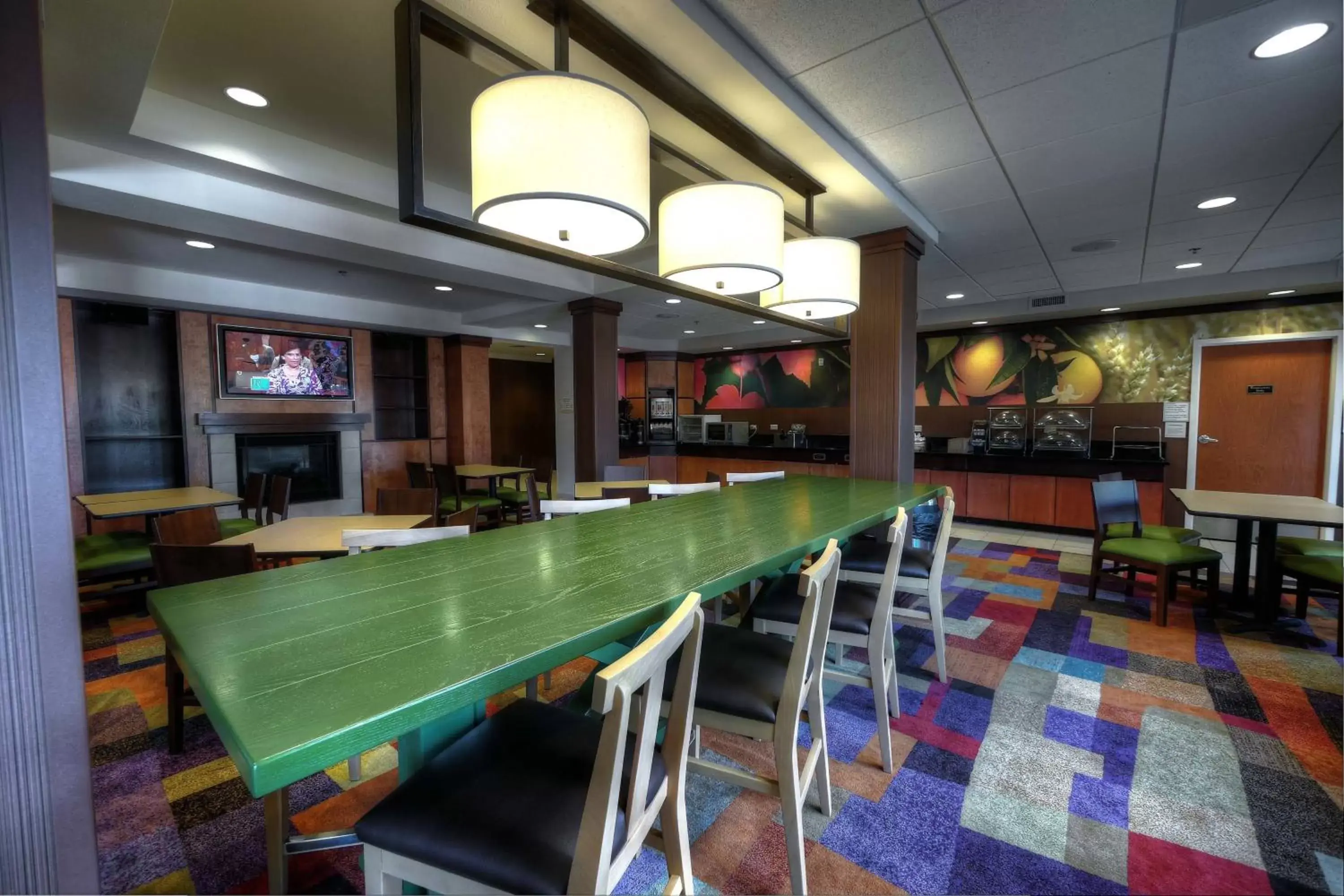 Breakfast, Restaurant/Places to Eat in Fairfield Inn and Suites Sacramento Airport Natomas