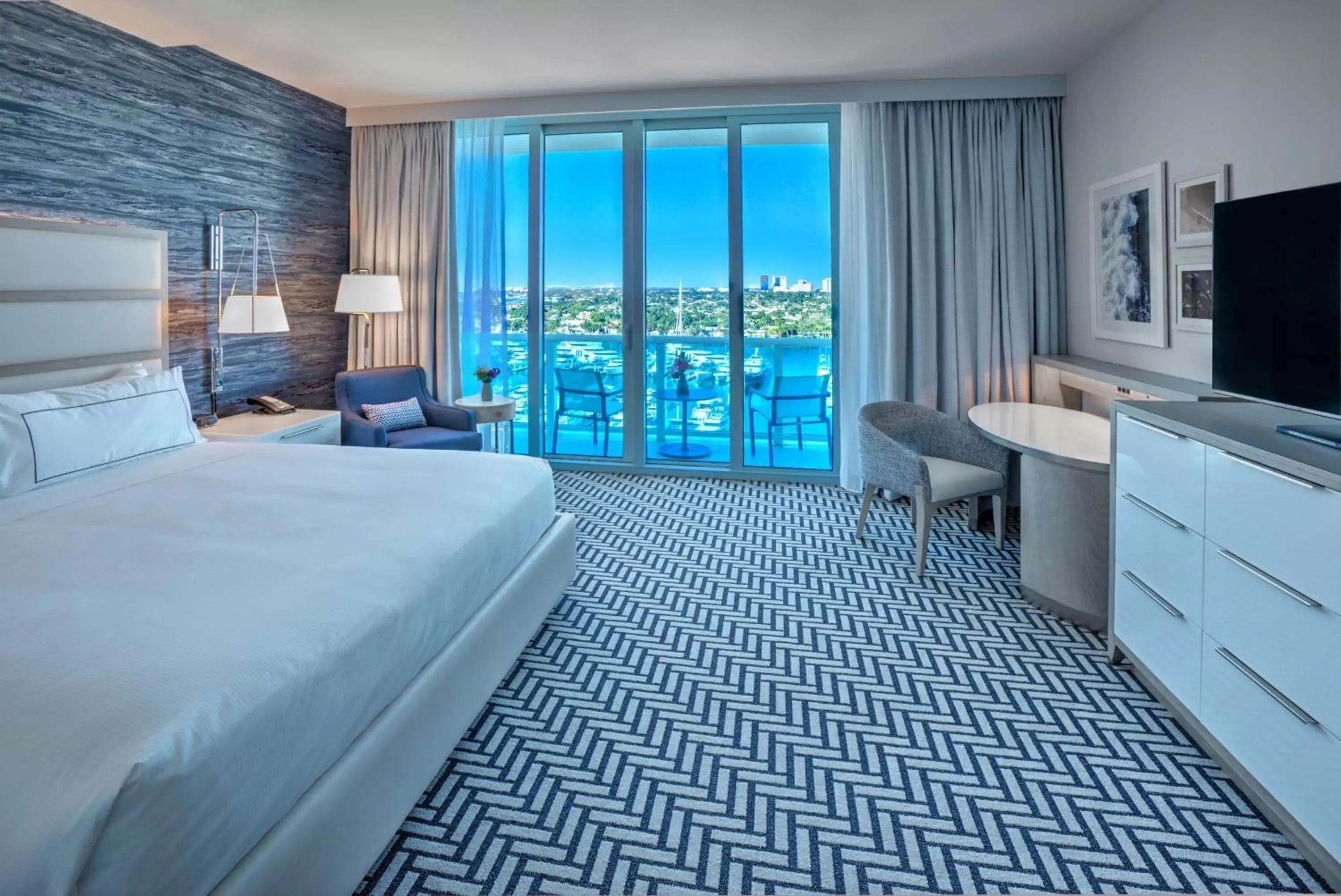 Bedroom, Bed in Hotel Maren Fort Lauderdale Beach, Curio Collection By Hilton