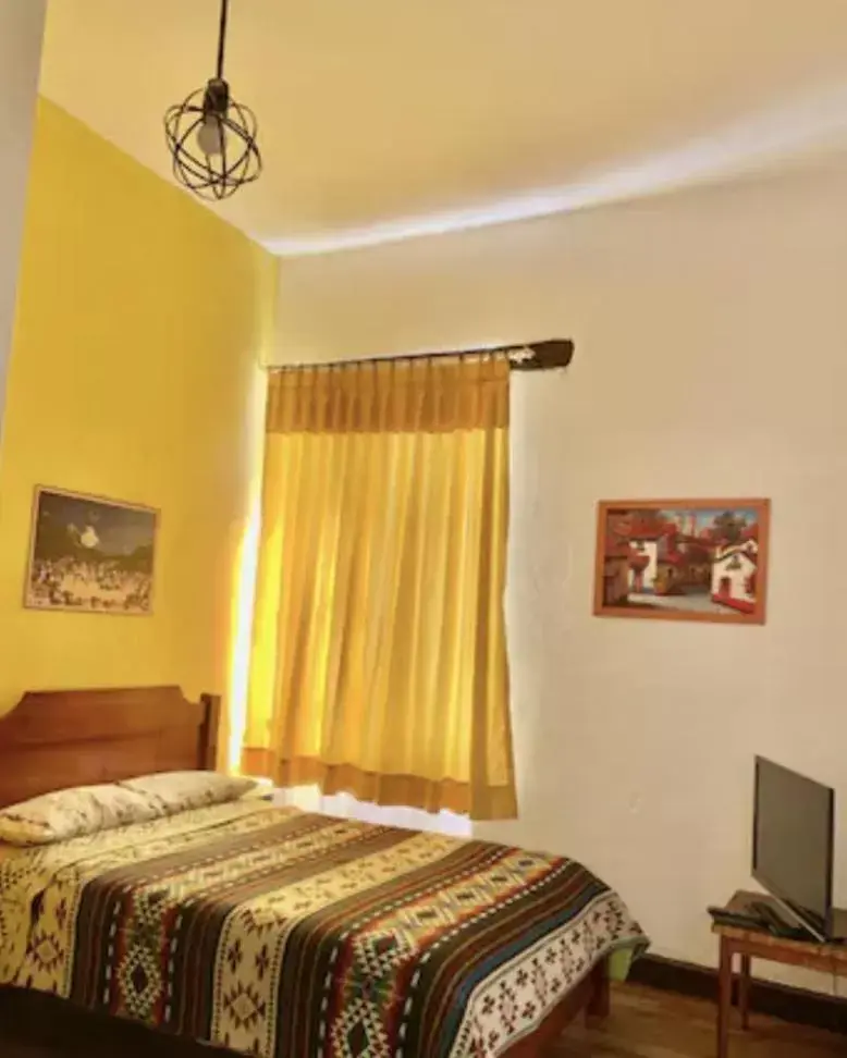 Deluxe Suite in Blue Door Housing Historic Quito Deluxe Suite in Blue Door Housing Historic Quito