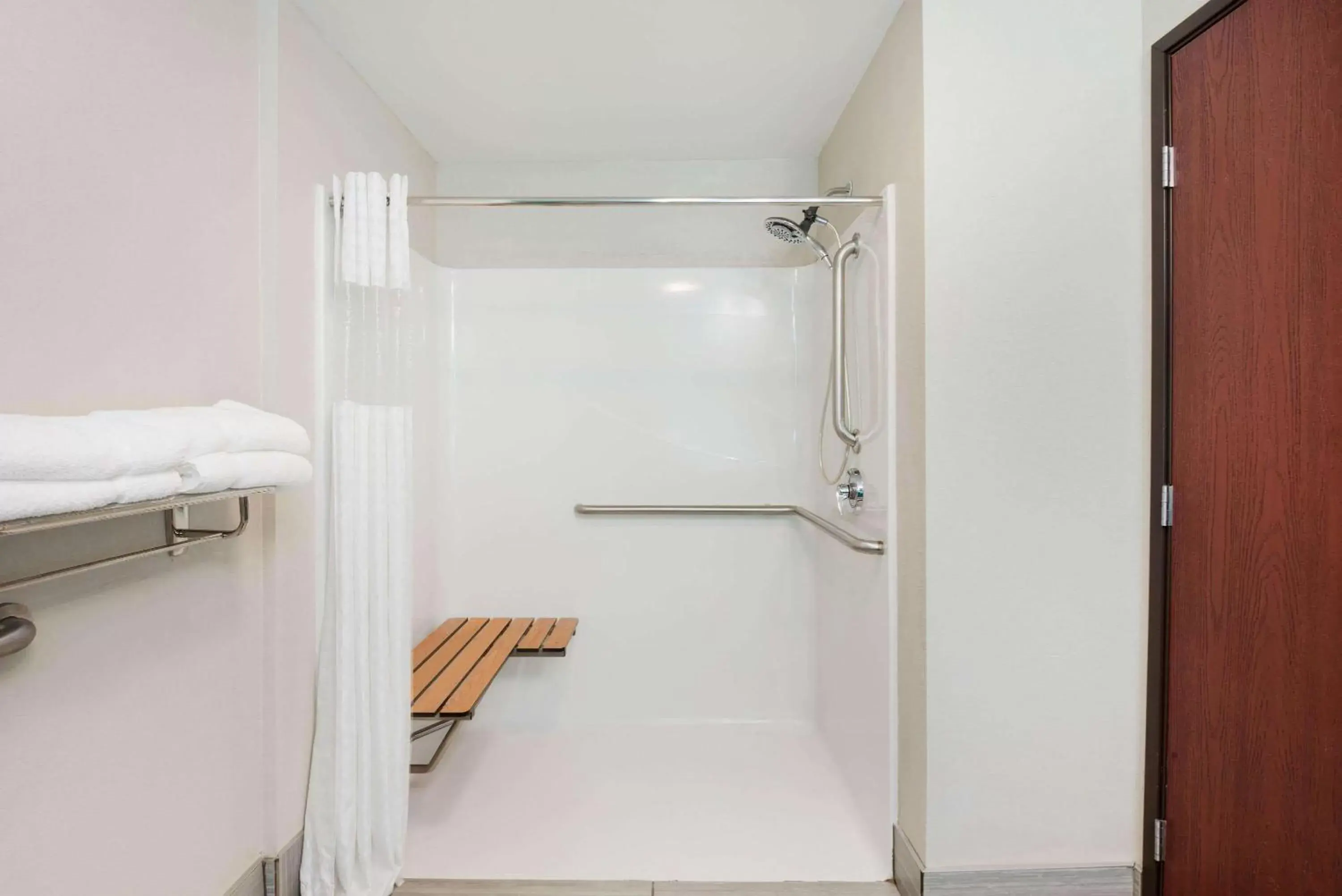 Shower, Bathroom in La Quinta by Wyndham Batavia
