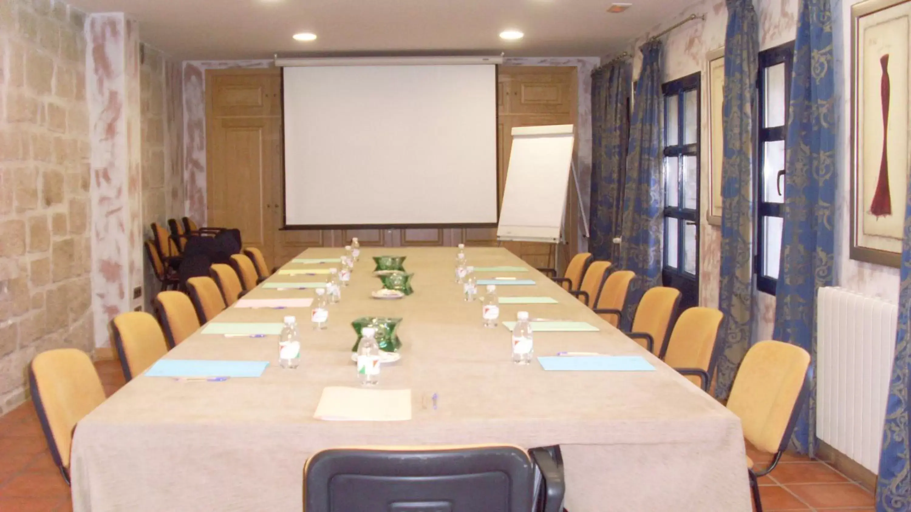 Business facilities, Business Area/Conference Room in Hotel Sara De Ur