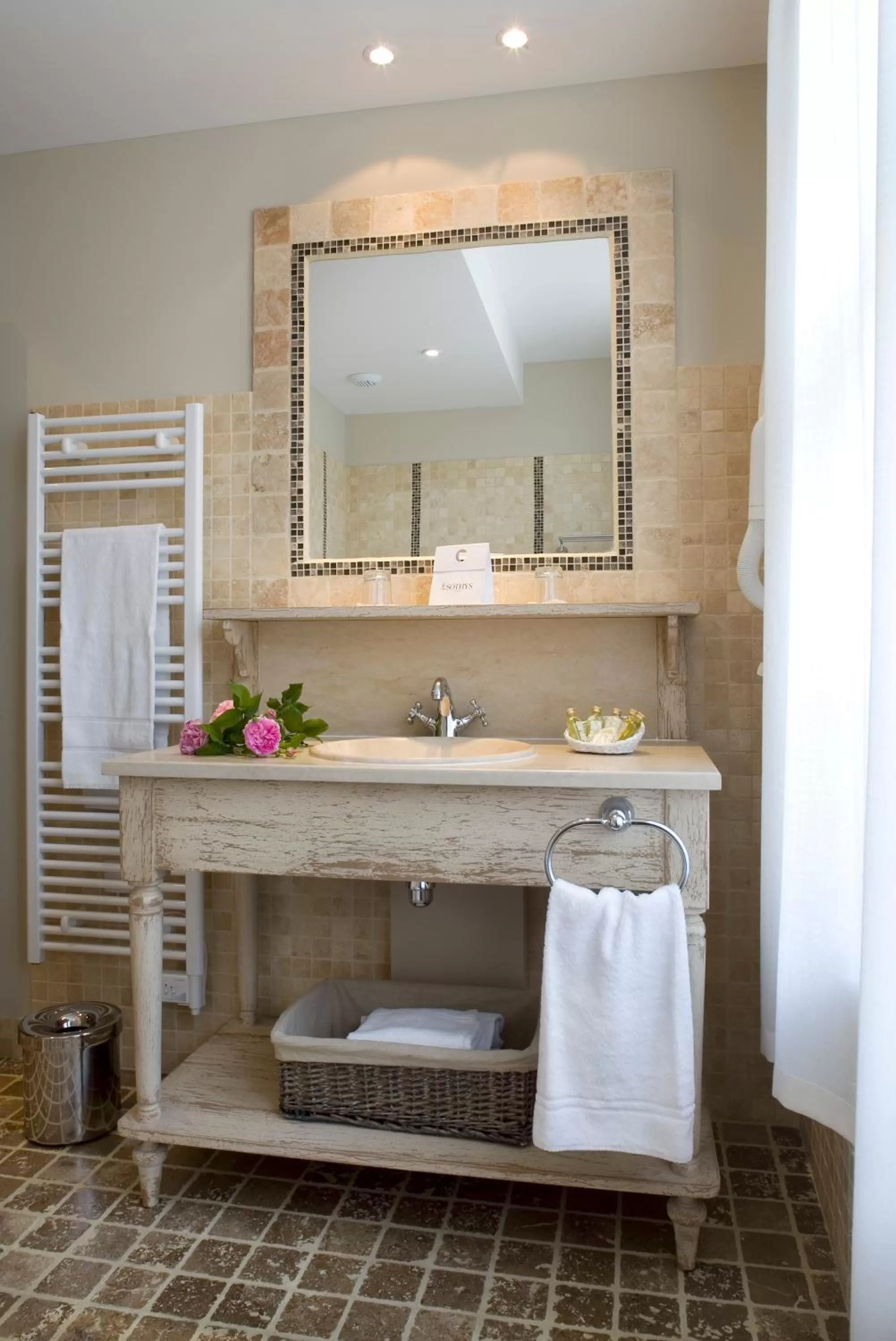 Bathroom in Hôtel Aux Vieux Remparts, The Originals Relais