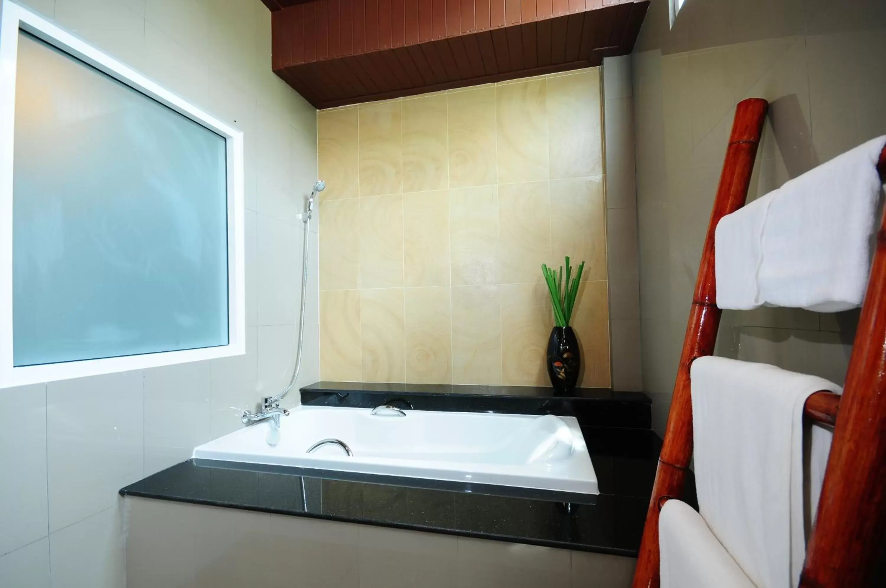 Bathroom in Maleedee Bay Resort