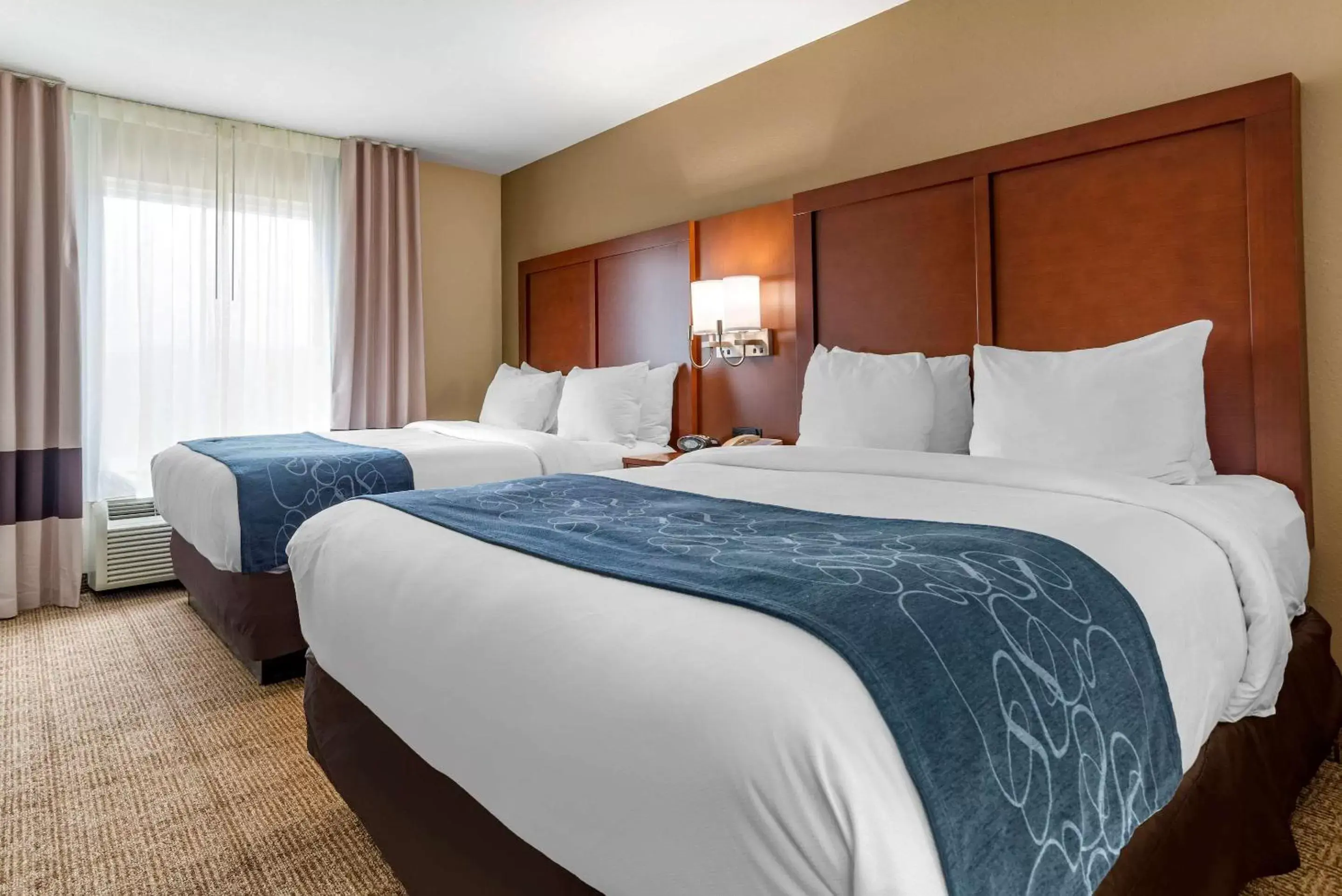 Photo of the whole room, Bed in Comfort Suites Niceville Near Eglin Air Force Base