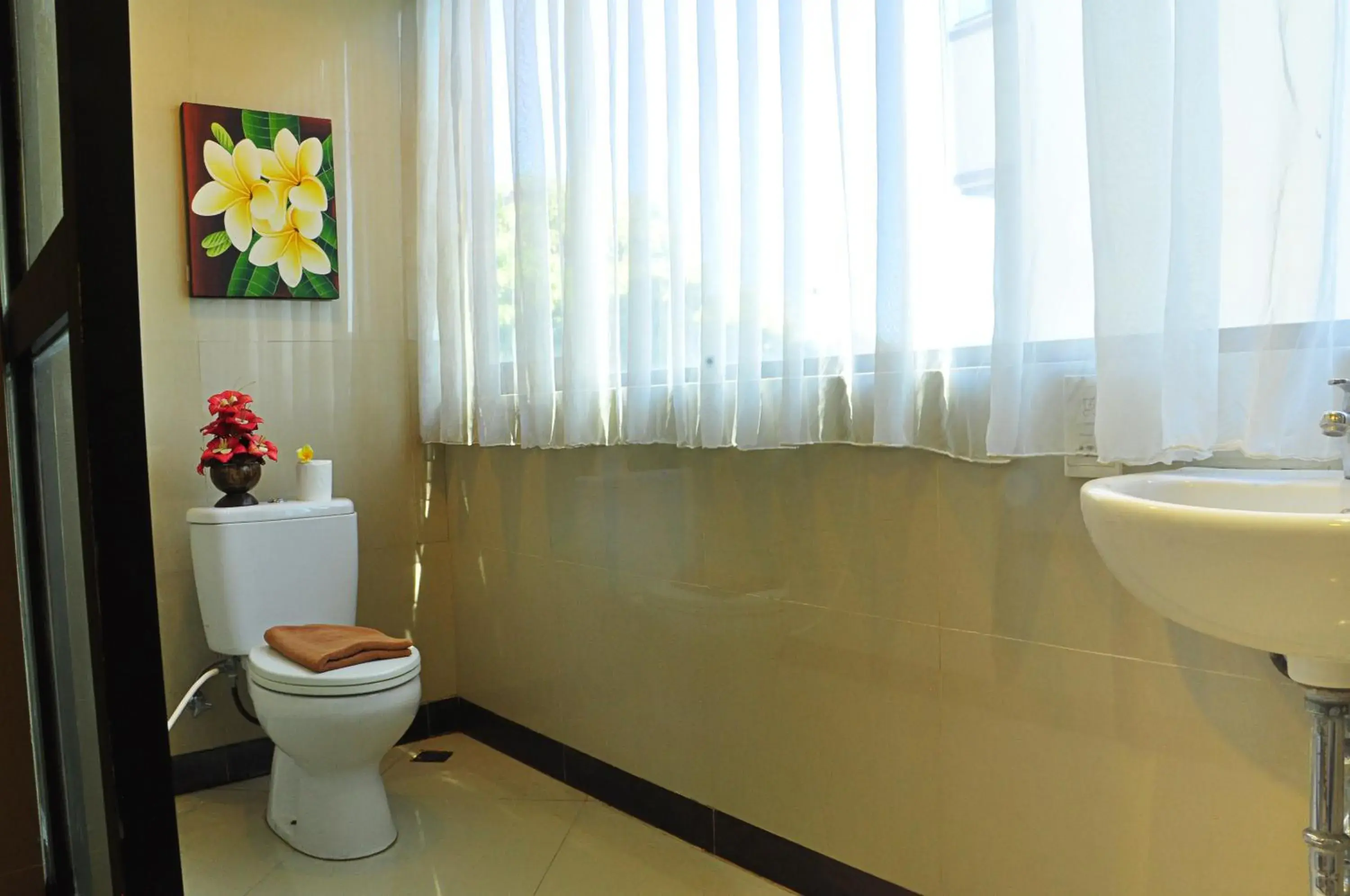 Bathroom in Matahari Guest House