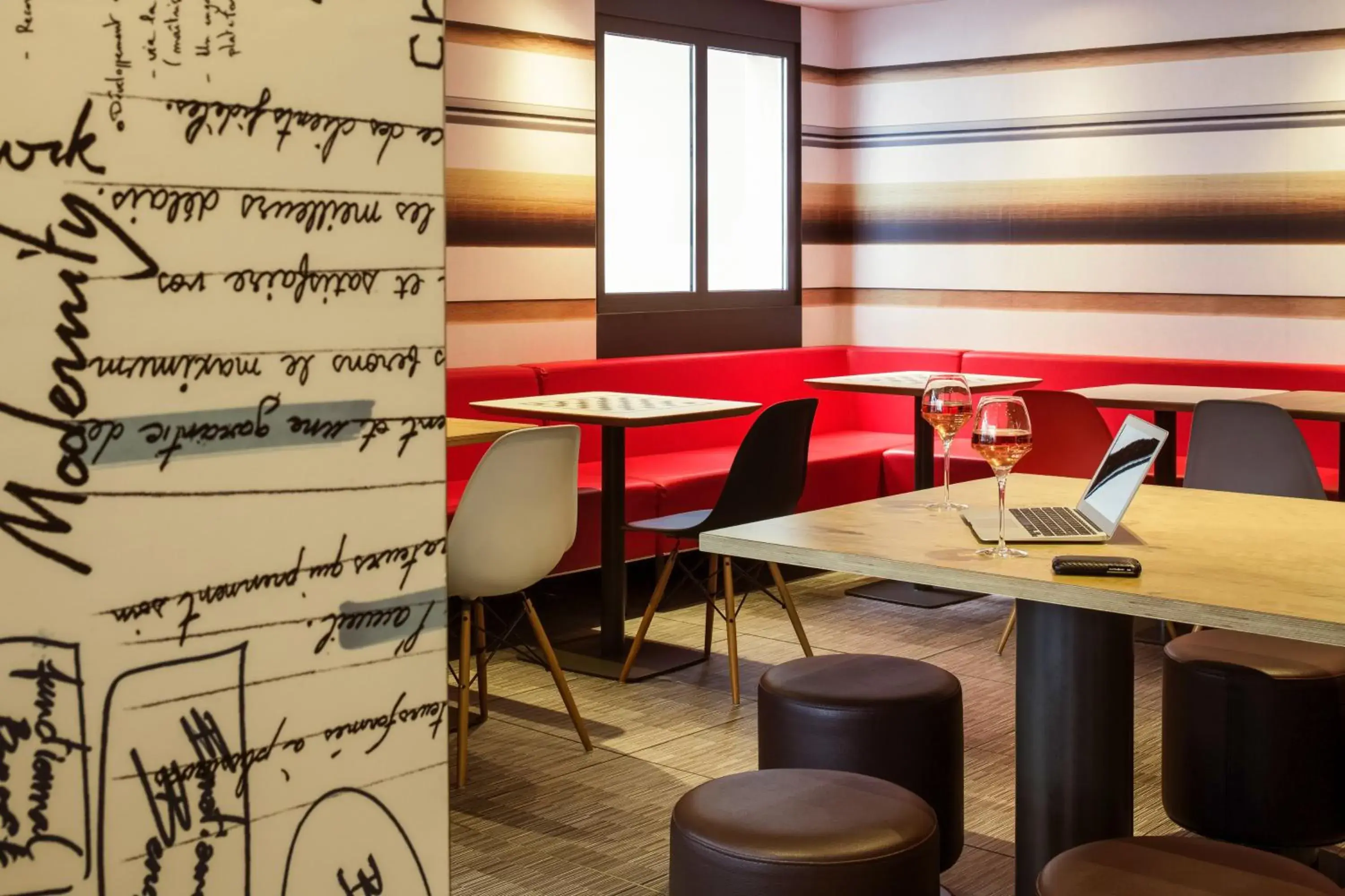 Lounge or bar, Restaurant/Places to Eat in ibis Paris Gare de Lyon Ledru Rollin 12eme