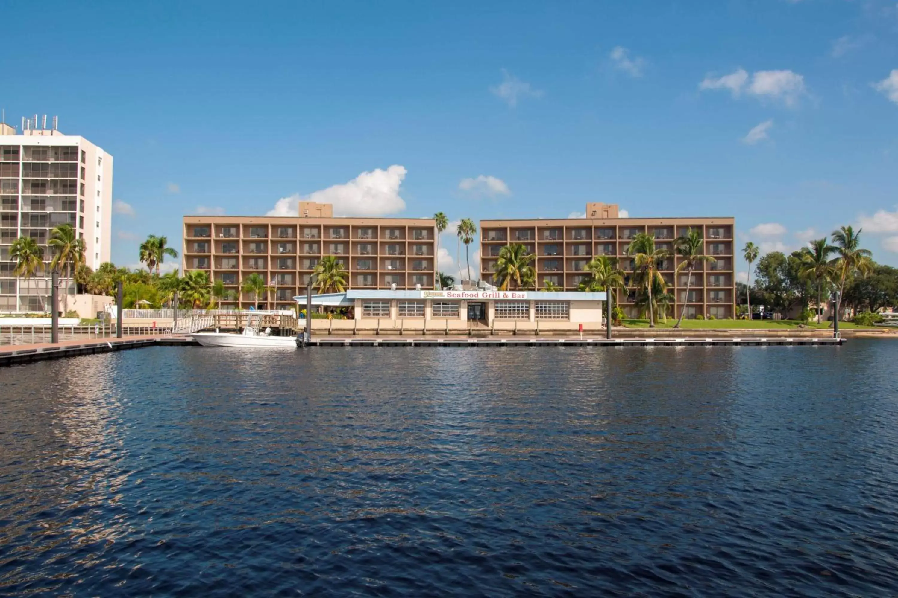 On site, Property Building in Best Western Fort Myers Waterfront