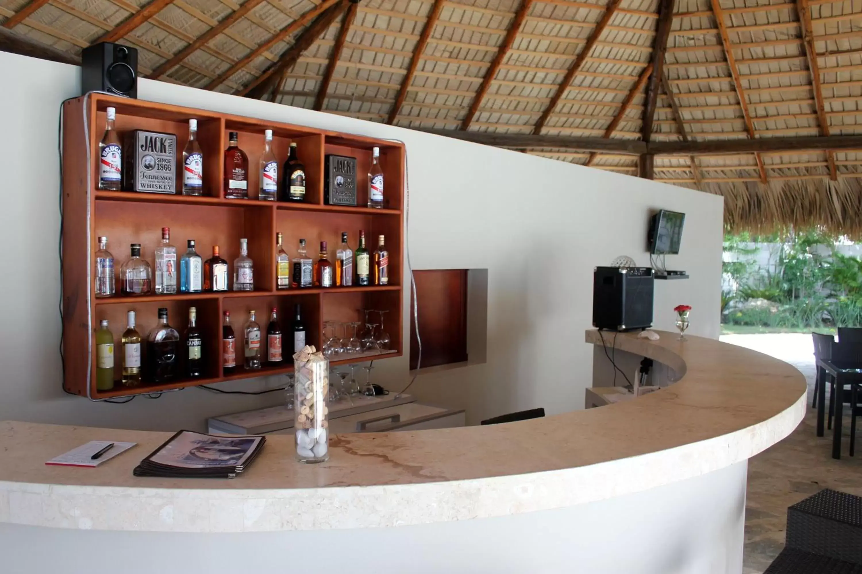 Lounge or bar, Lounge/Bar in Coral Blanco Hotel