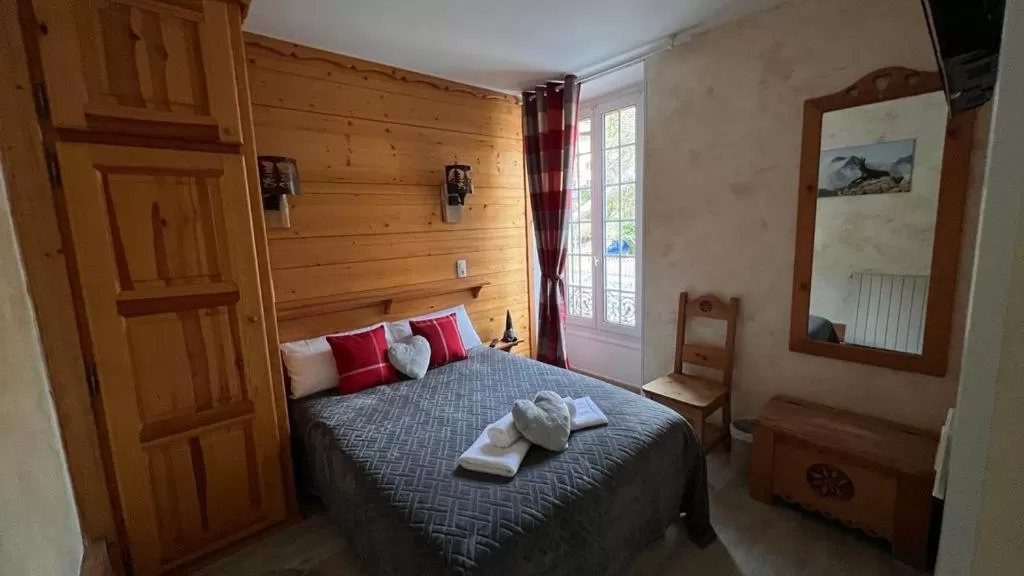 Bed in La Bonne Auberge