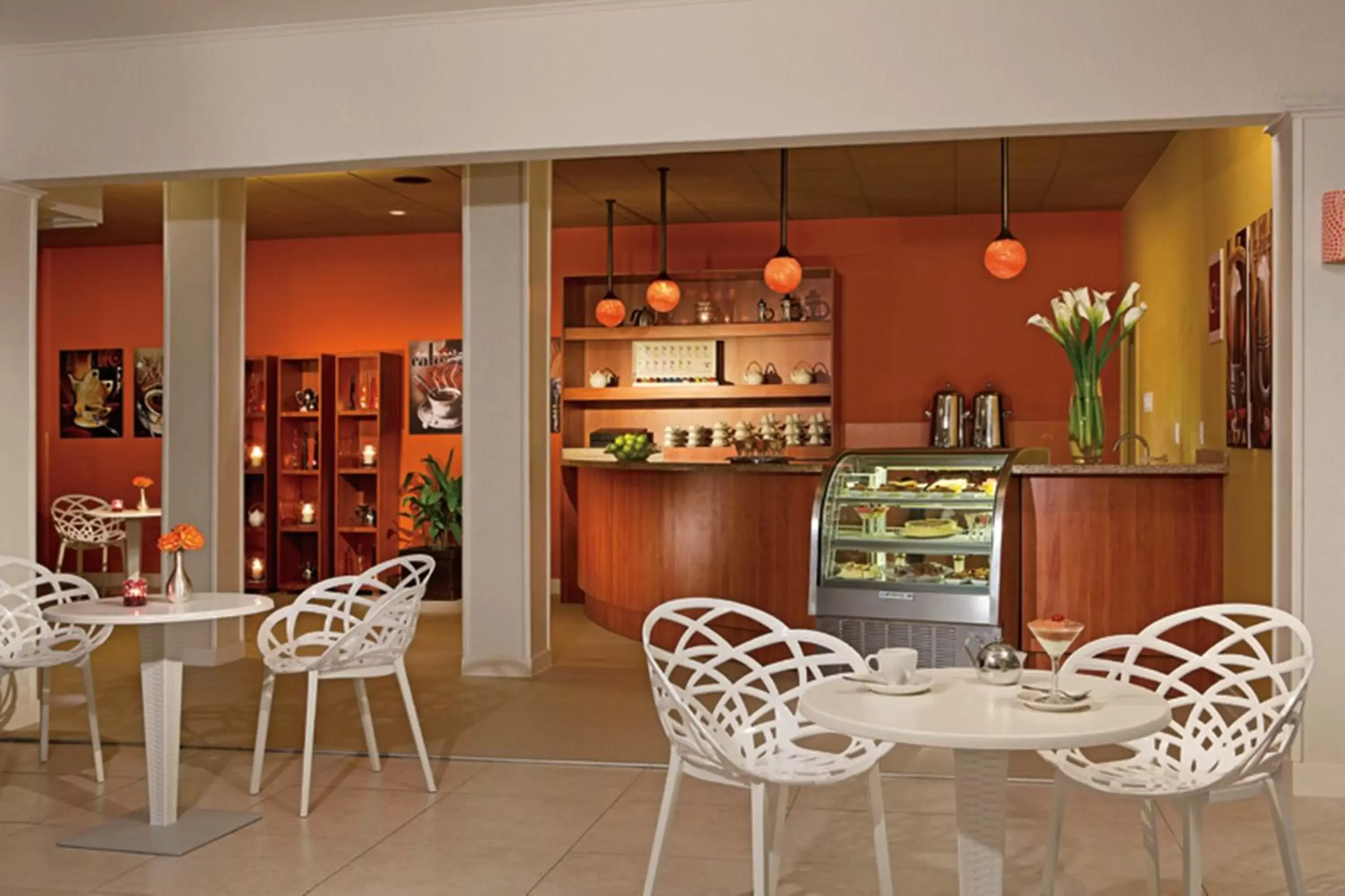 Lounge or bar, Restaurant/Places to Eat in Sunscape Curacao Resort Spa & Casino
