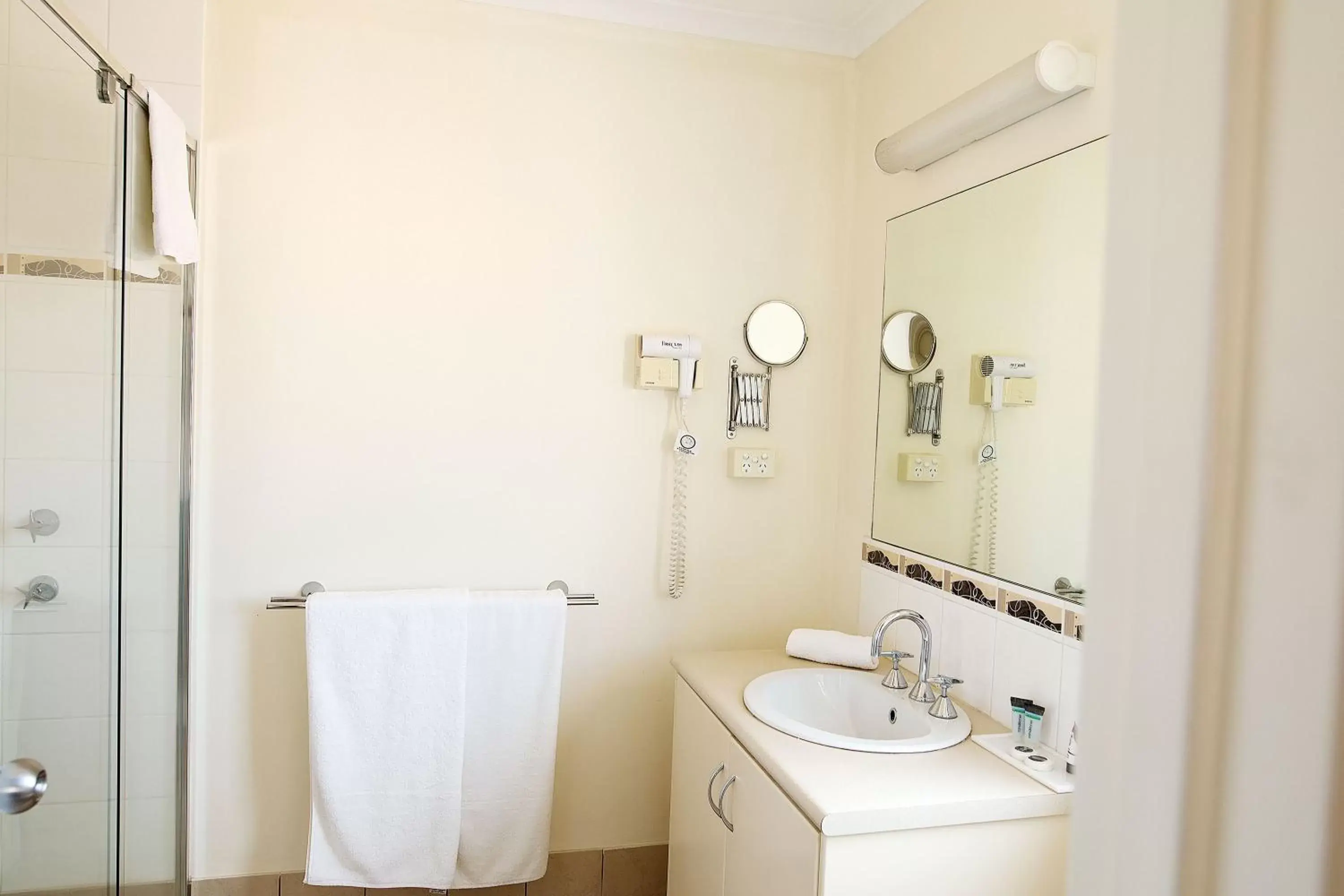 Toilet, Bathroom in Kalbarri Edge Resort