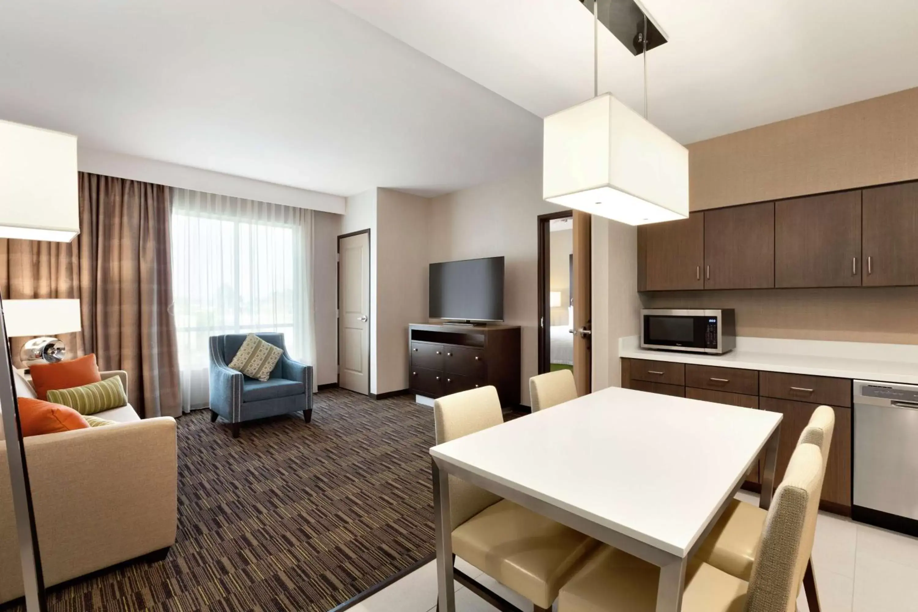 Living room, Dining Area in Homewood Suites By Hilton Irvine John Wayne Airport