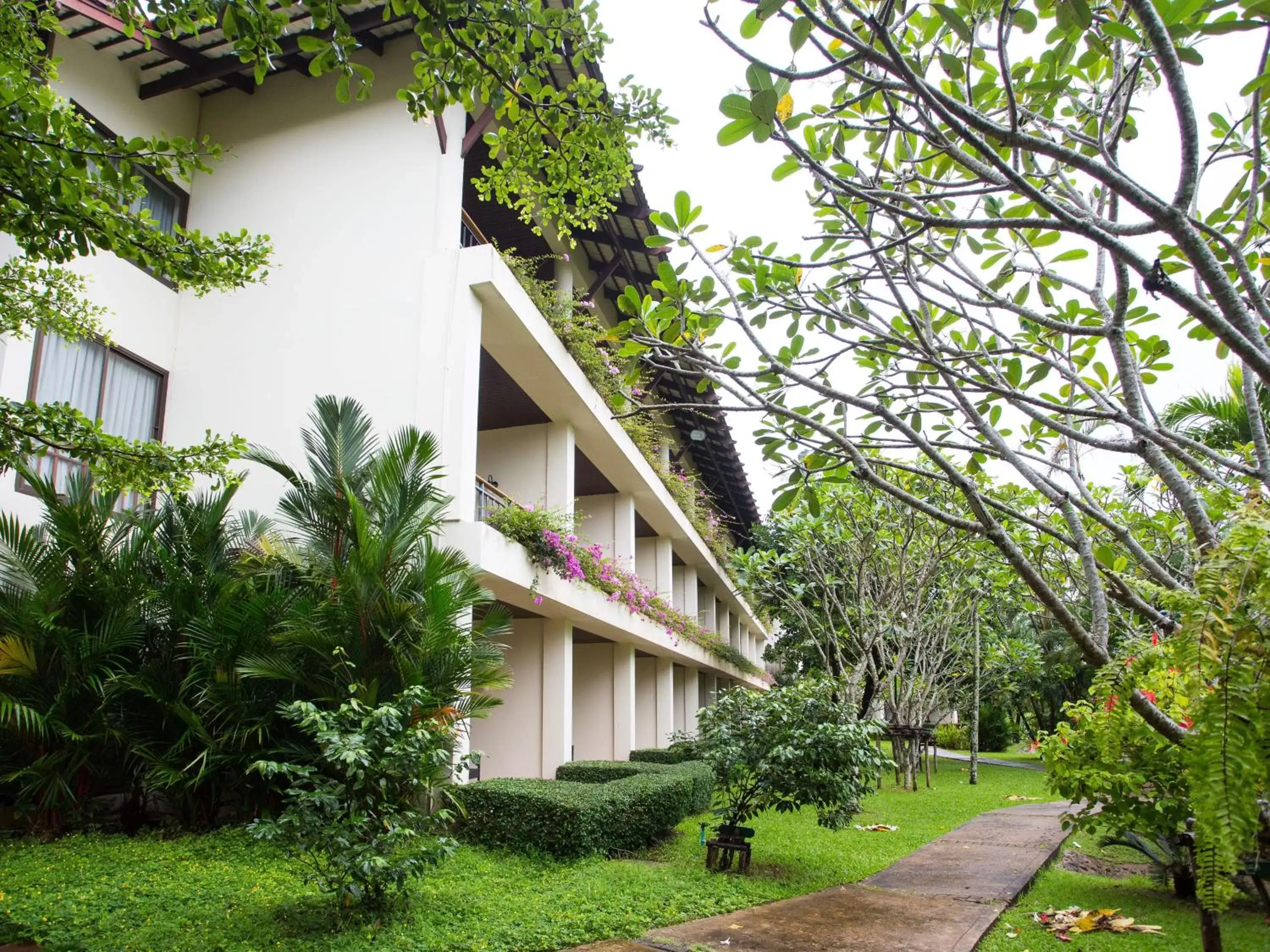 Property building in Maneechan Resort - SHA Extra Plus Property building in Maneechan Resort - SHA Extra Plus