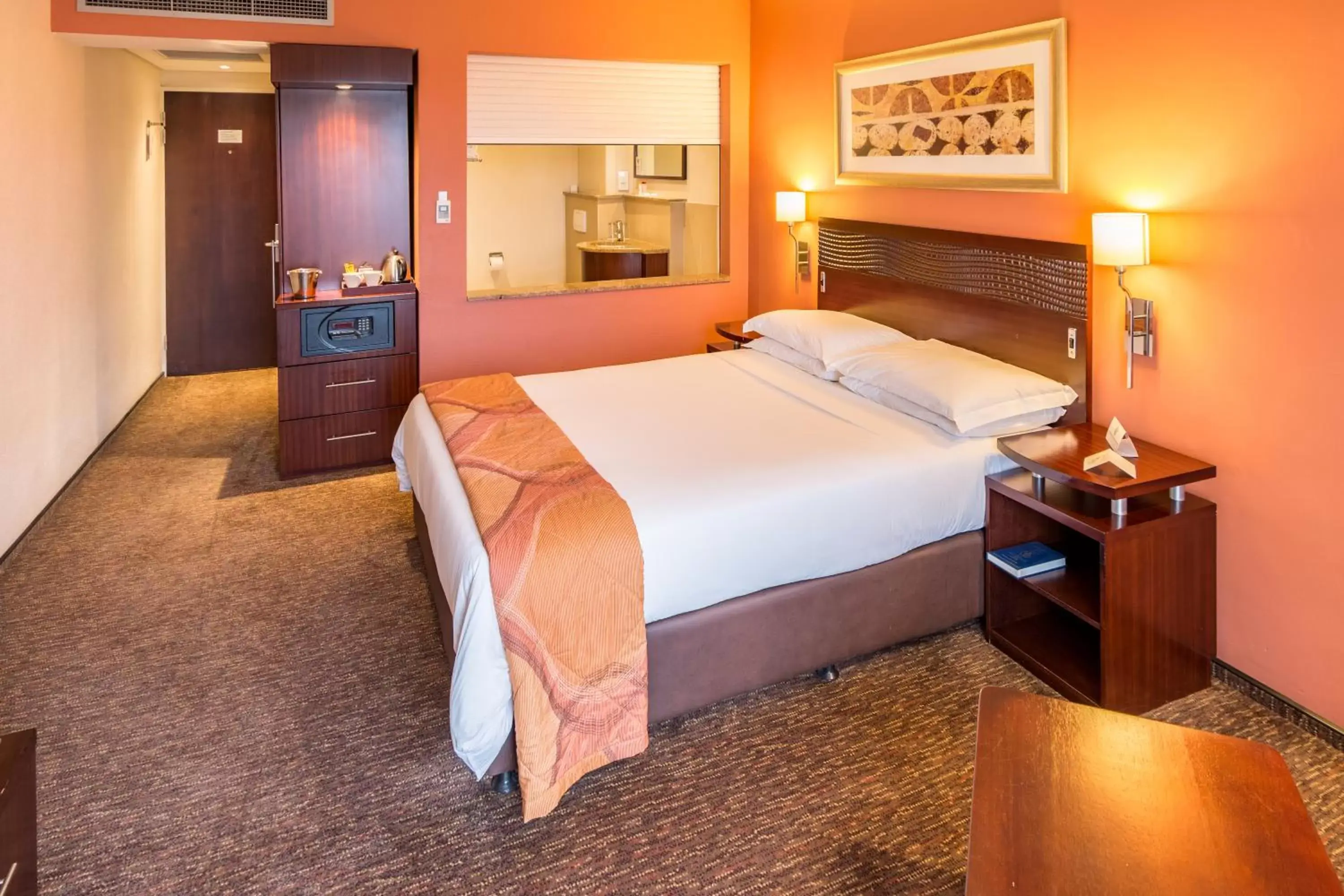 Bed in City Lodge Hotel Hatfield, Pretoria