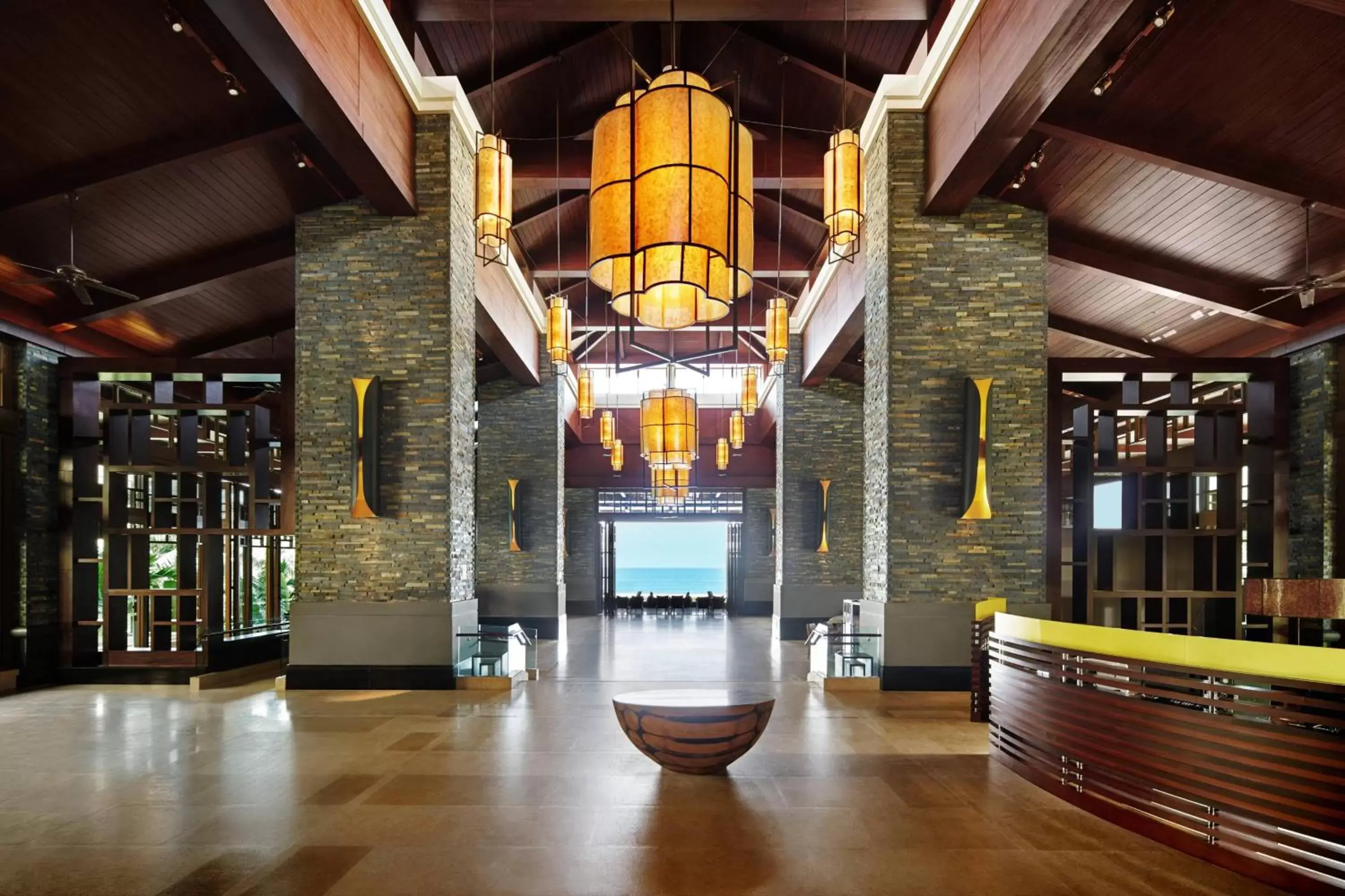 Lobby or reception in Sheraton Shenzhou Peninsula Resort
