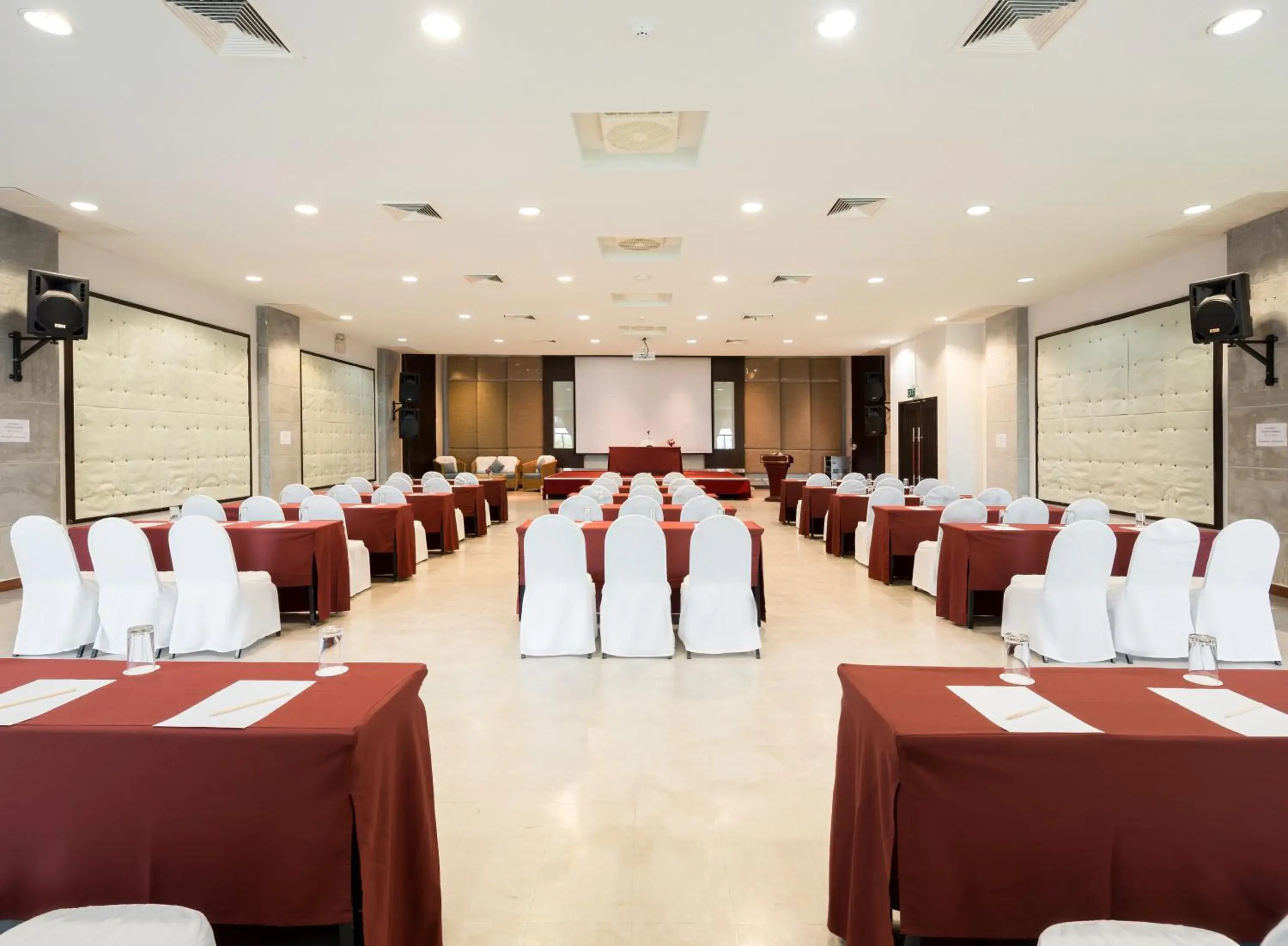 Meeting/conference room in i Tara Resort & Spa