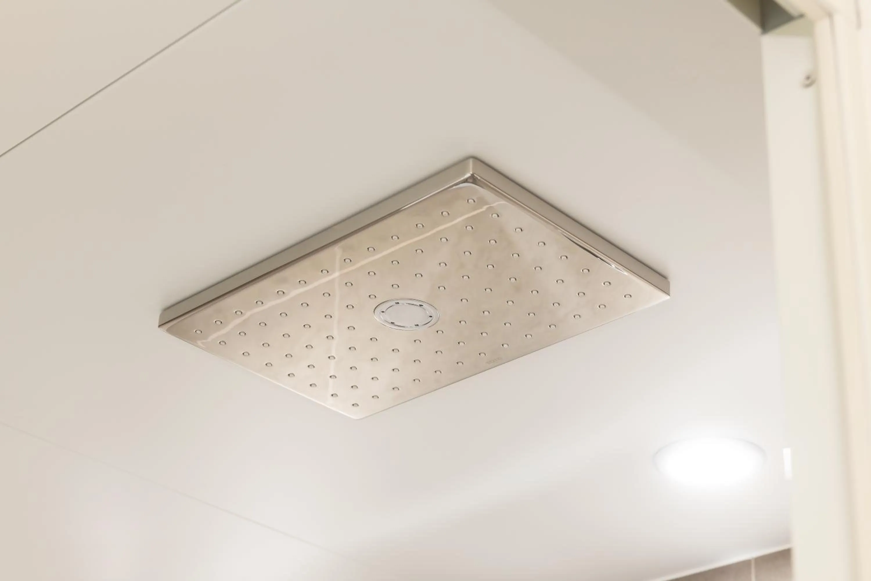 Shower in remm plus Ginza