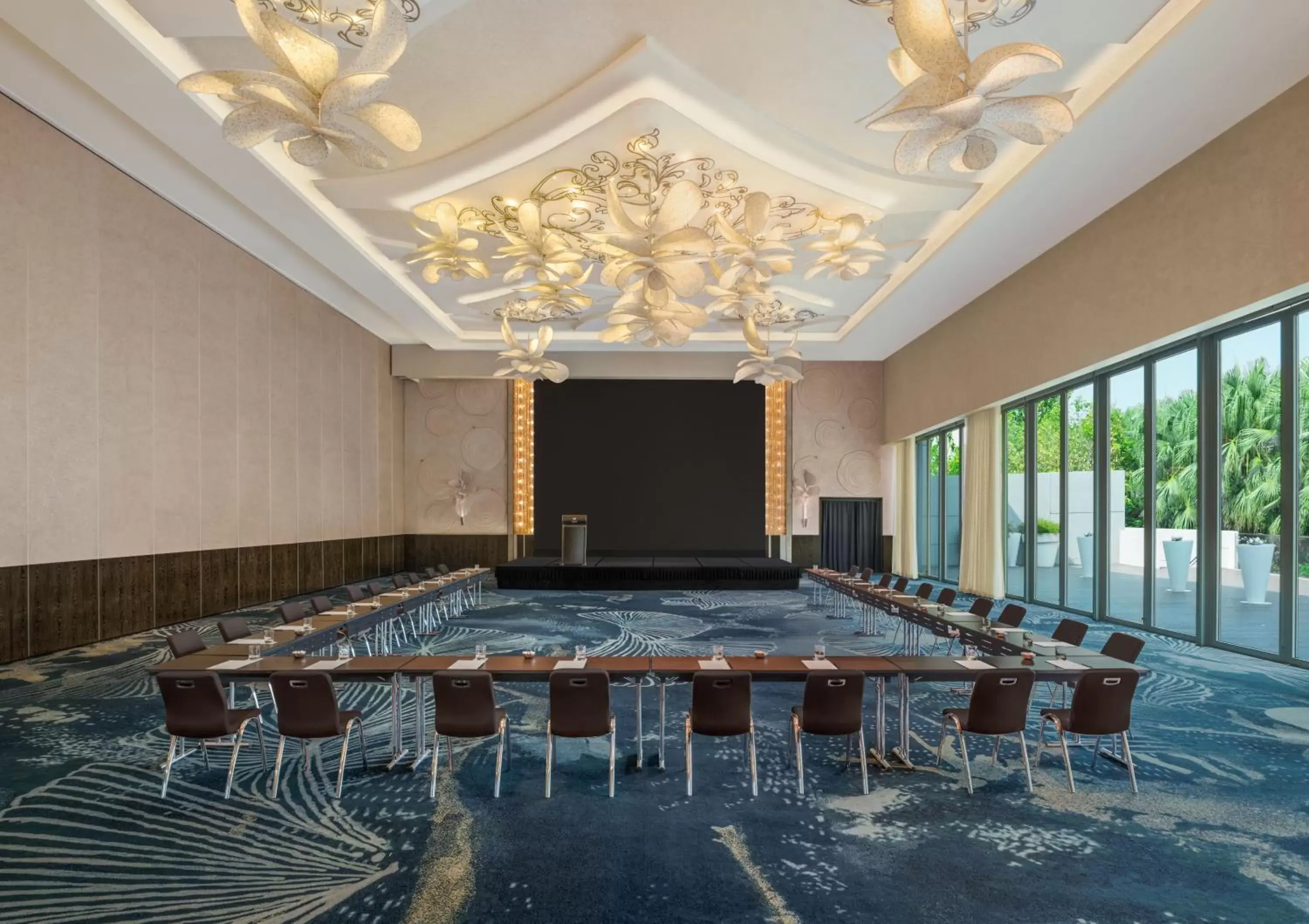 Meeting/conference room, Swimming Pool in W Singapore - Sentosa Cove