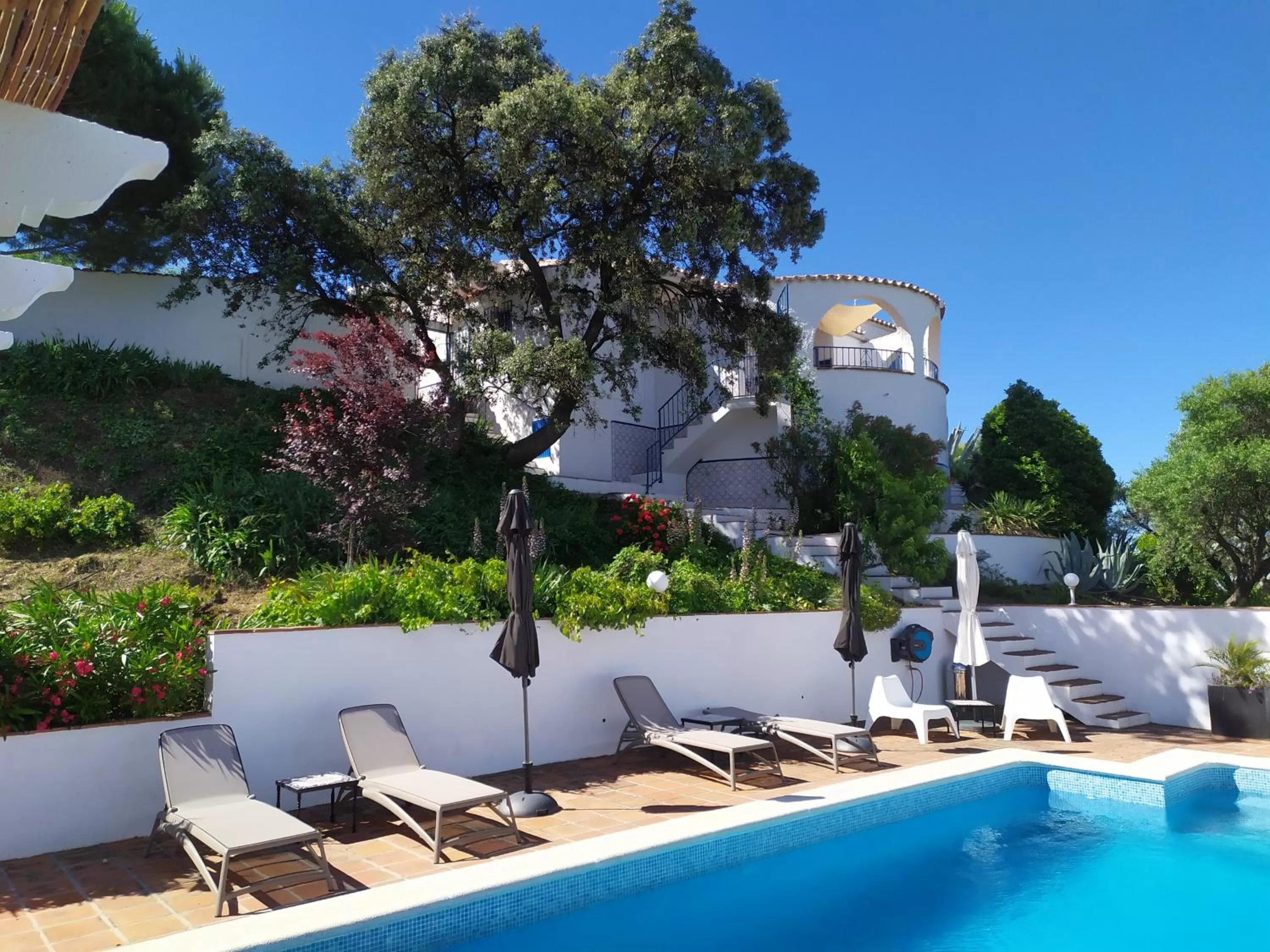 Property building, Swimming Pool in B&B la Madrugada