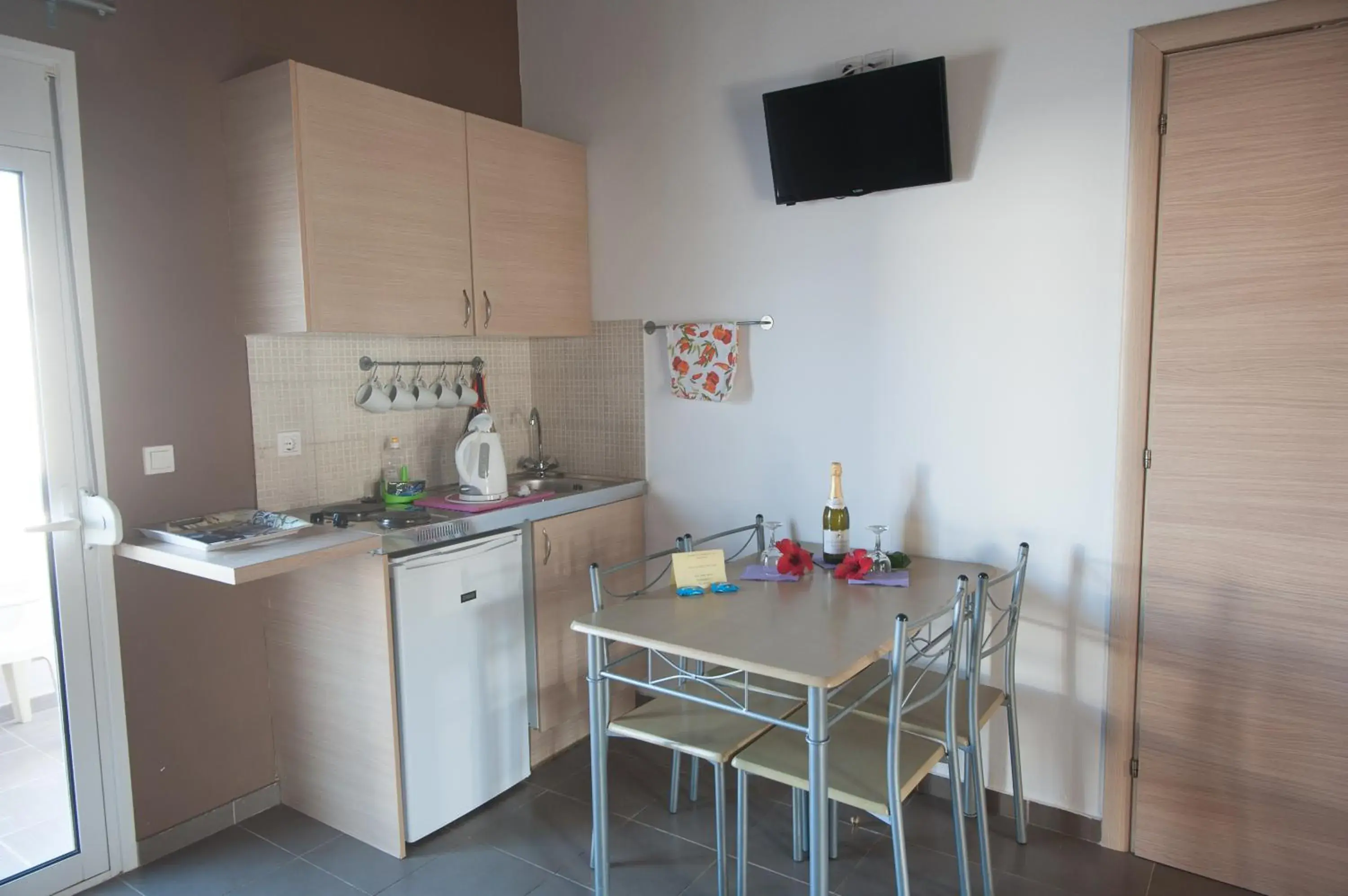 Area and facilities, Kitchen/Kitchenette in Elounda Sunrise Apartments
