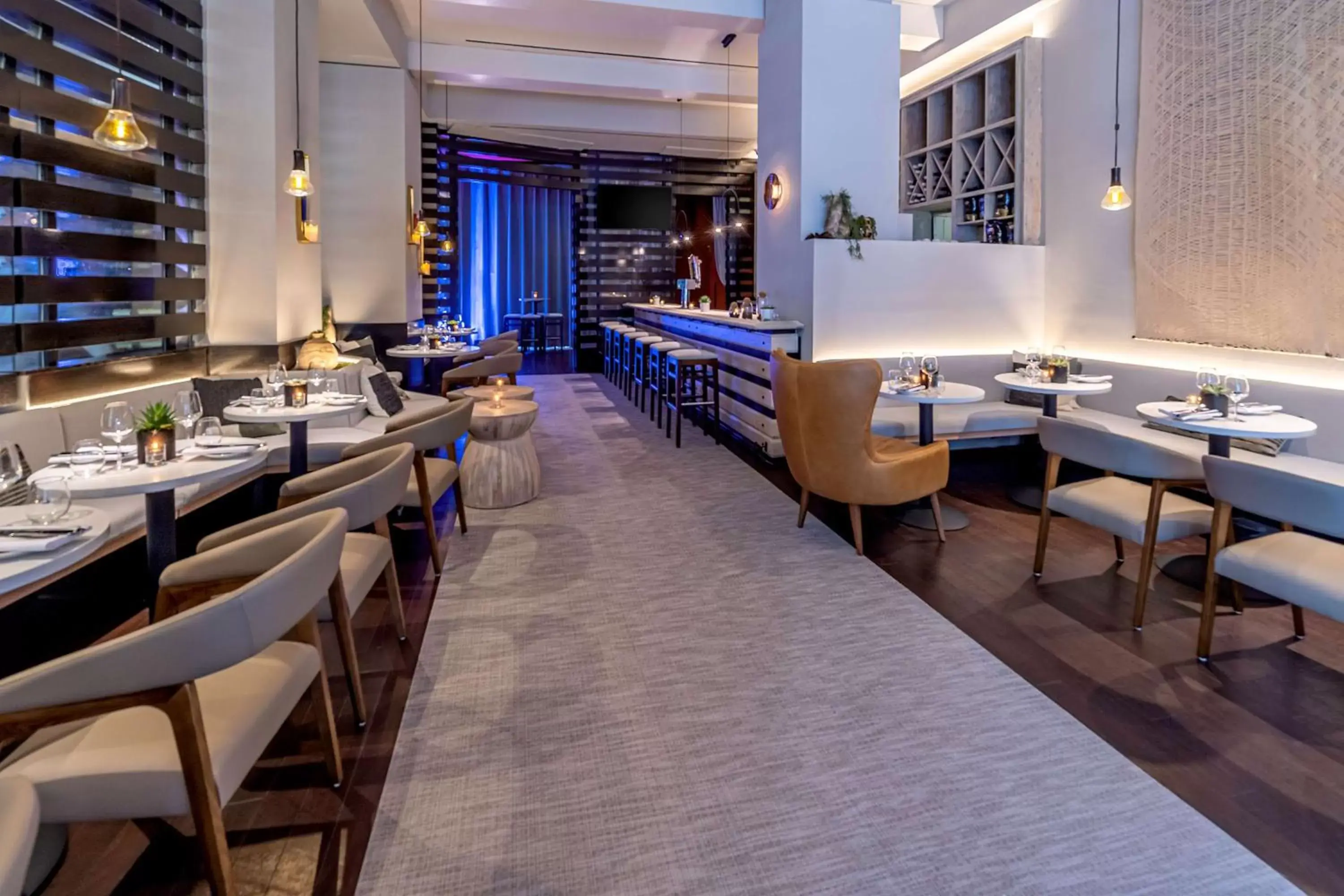 Lounge or bar, Restaurant/Places to Eat in Hilton New York Fashion District