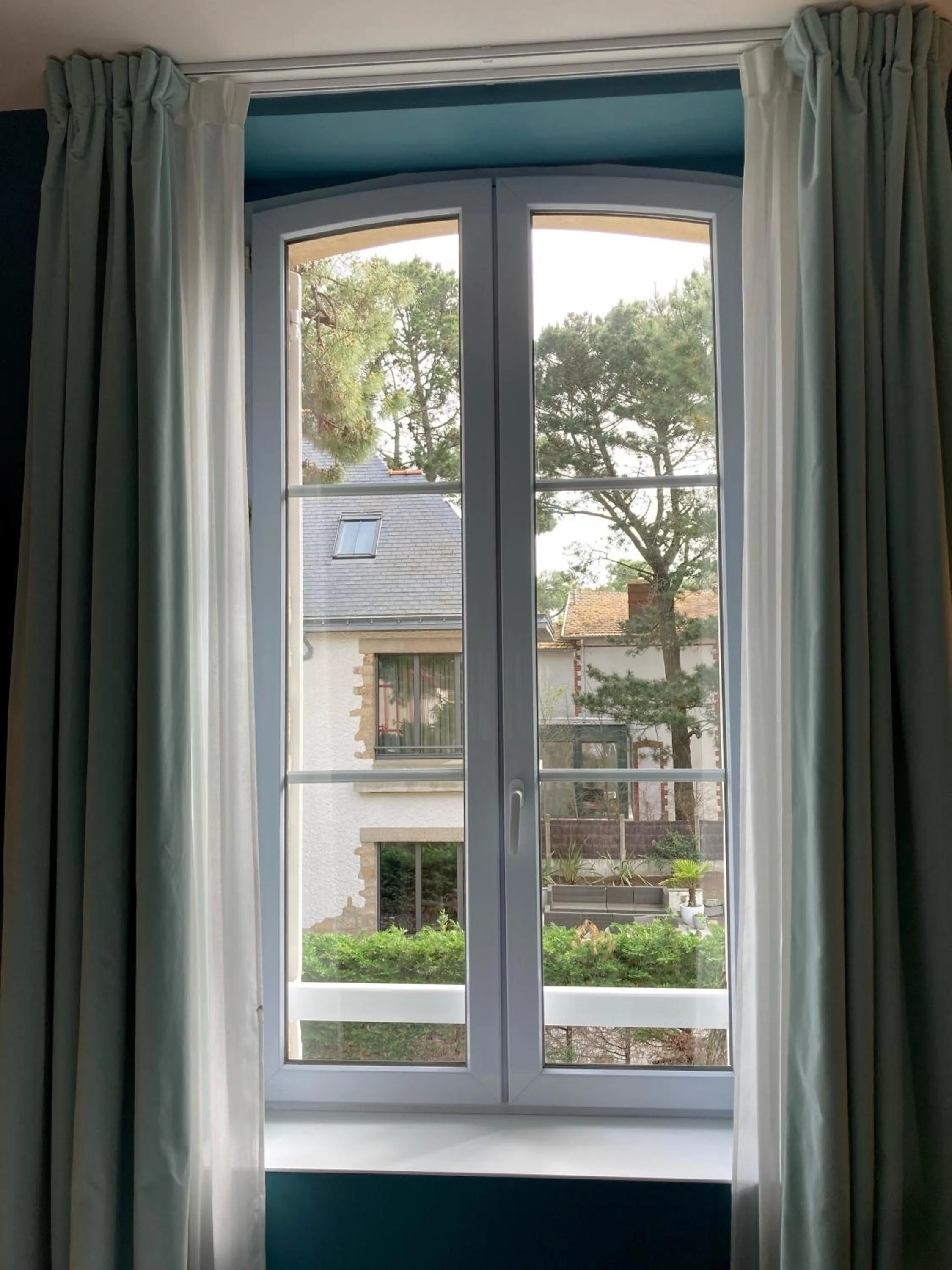 City view in Hôtel Le Saint Christophe