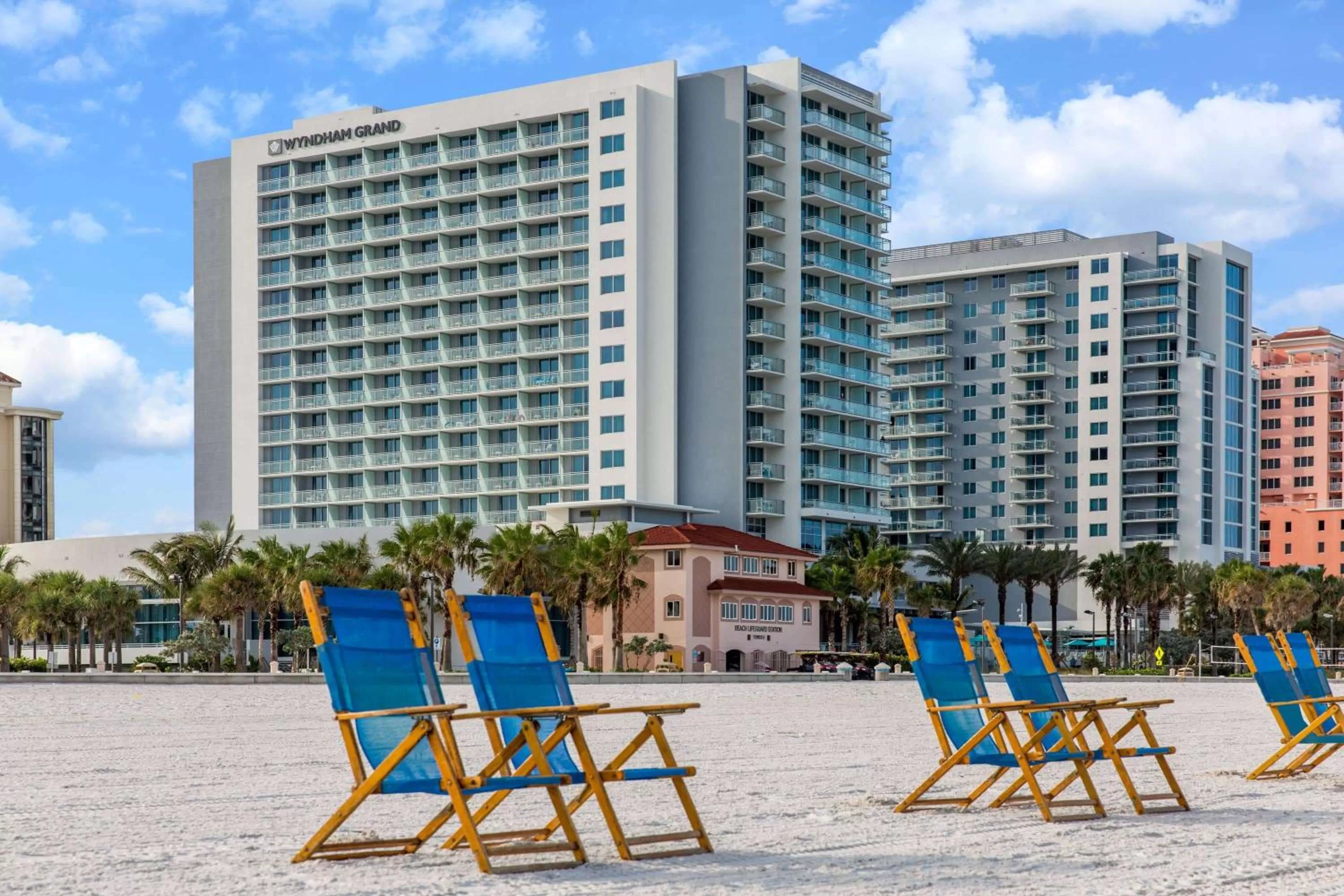 Property building in Wyndham Grand Clearwater Beach