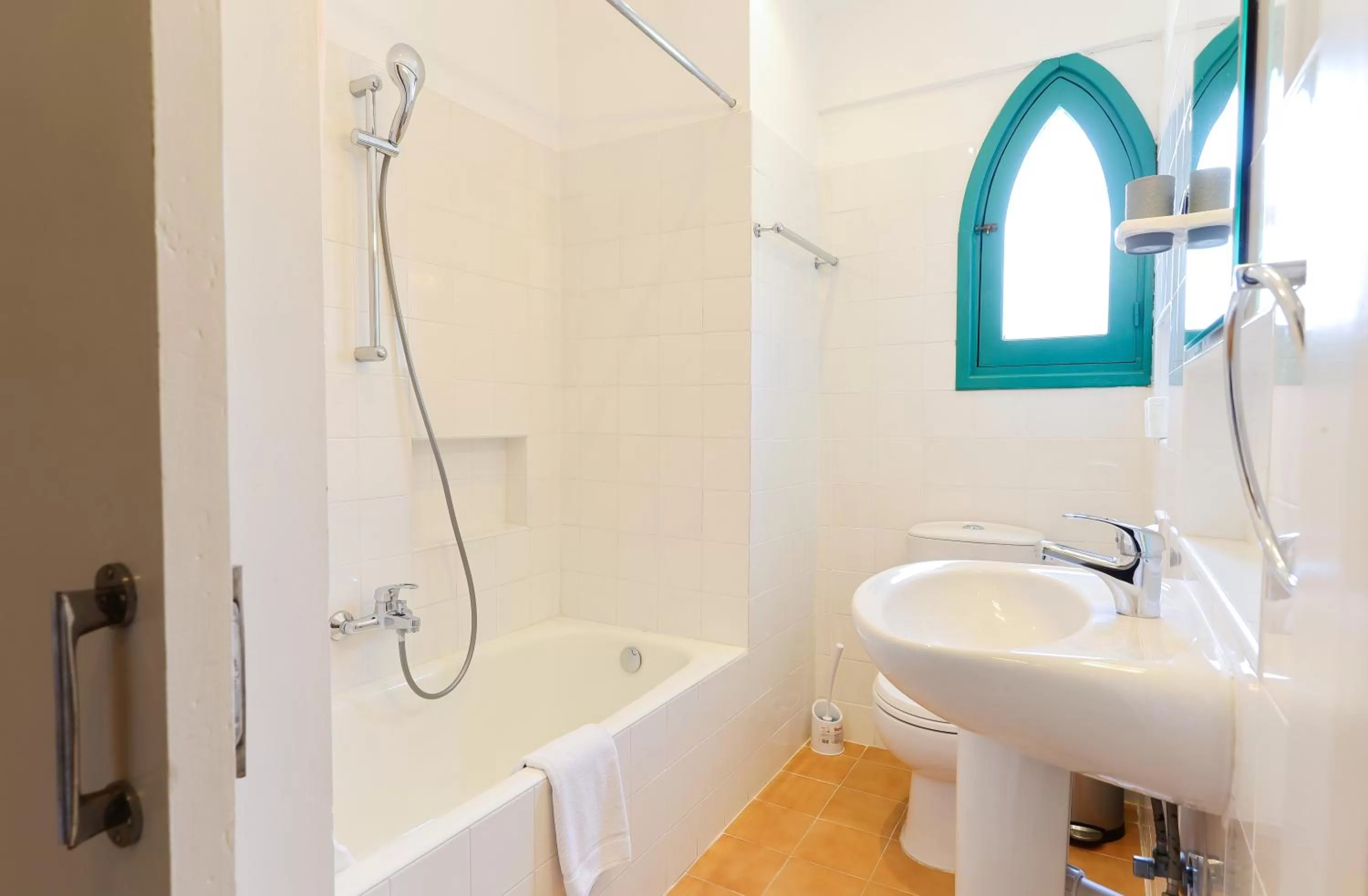 Shower in Axiothea Hotel