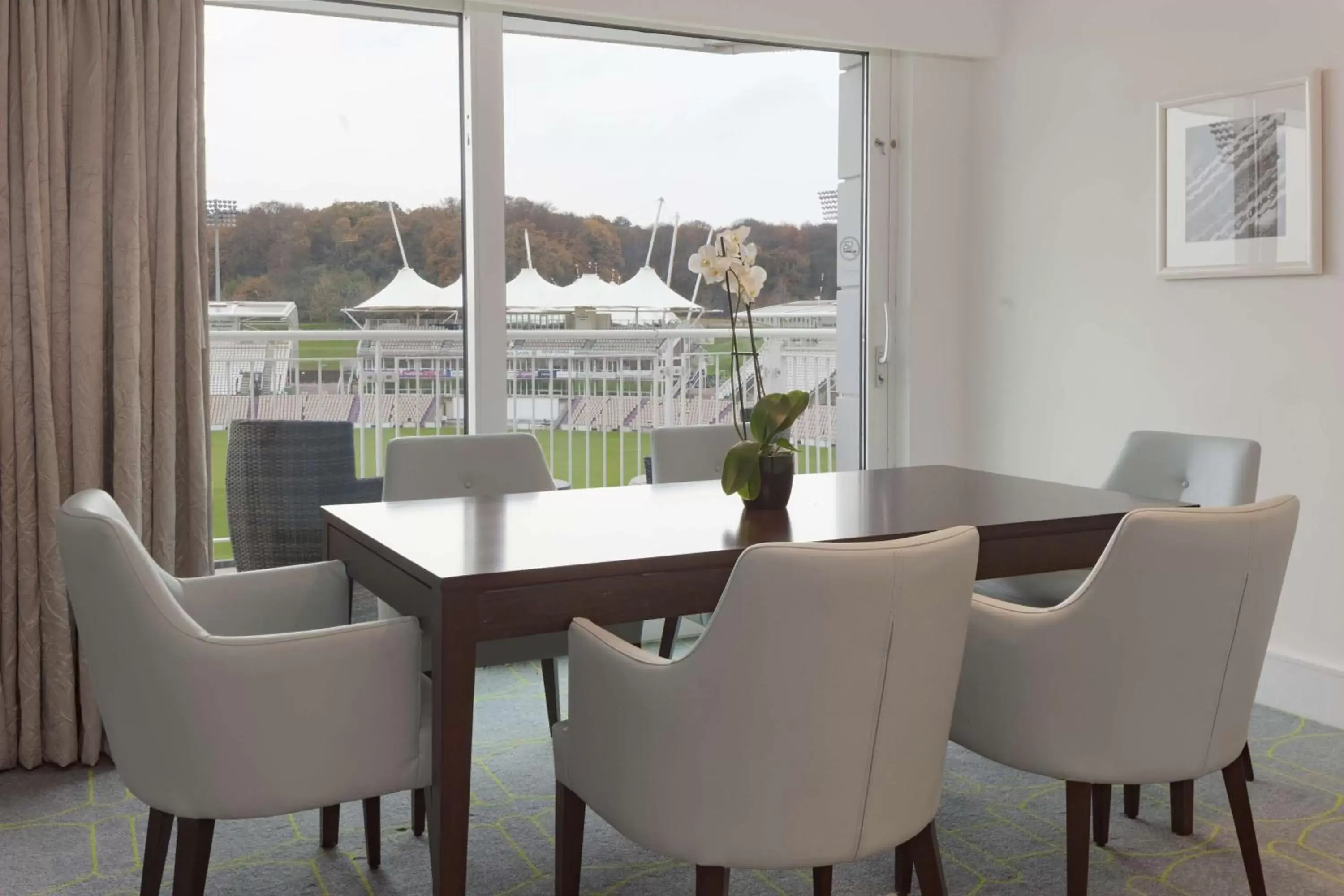 Photo of the whole room in Hilton Southampton - Utilita Bowl Photo of the whole room in Hilton Southampton - Utilita Bowl