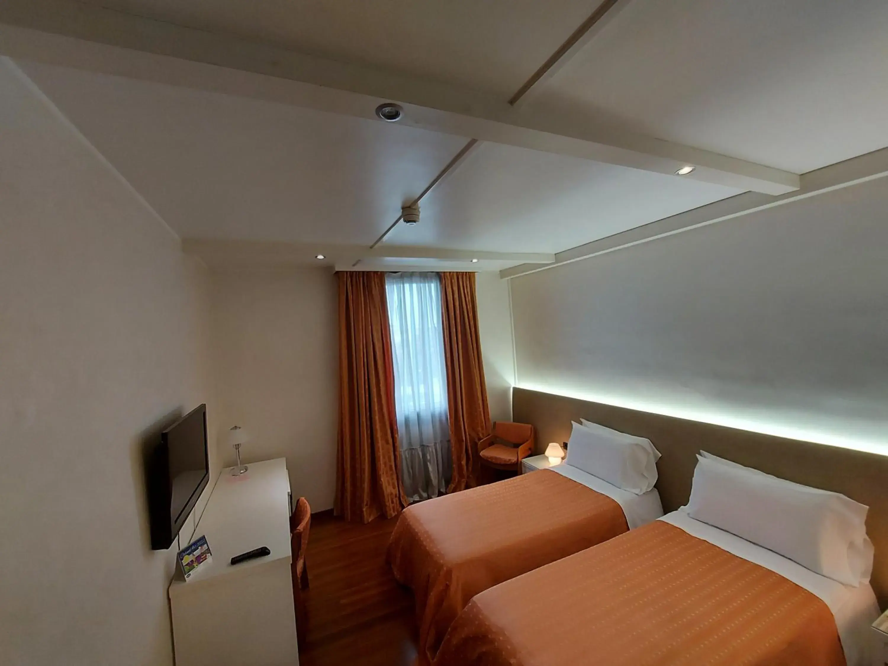 Bed in Hotel Posta 77
