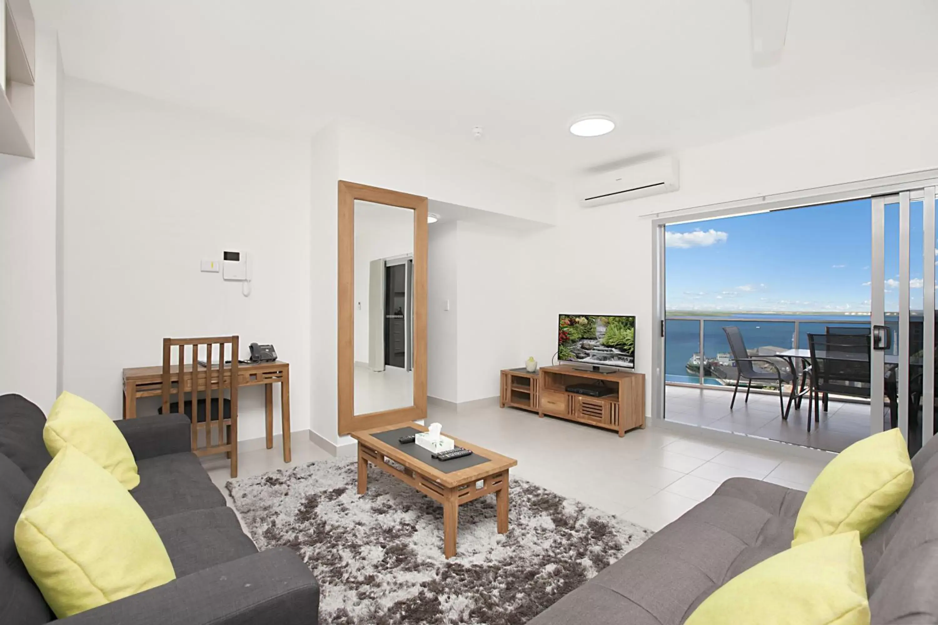 Balcony/Terrace, Seating Area in Ramada Suites by Wyndham Zen Quarter Darwin