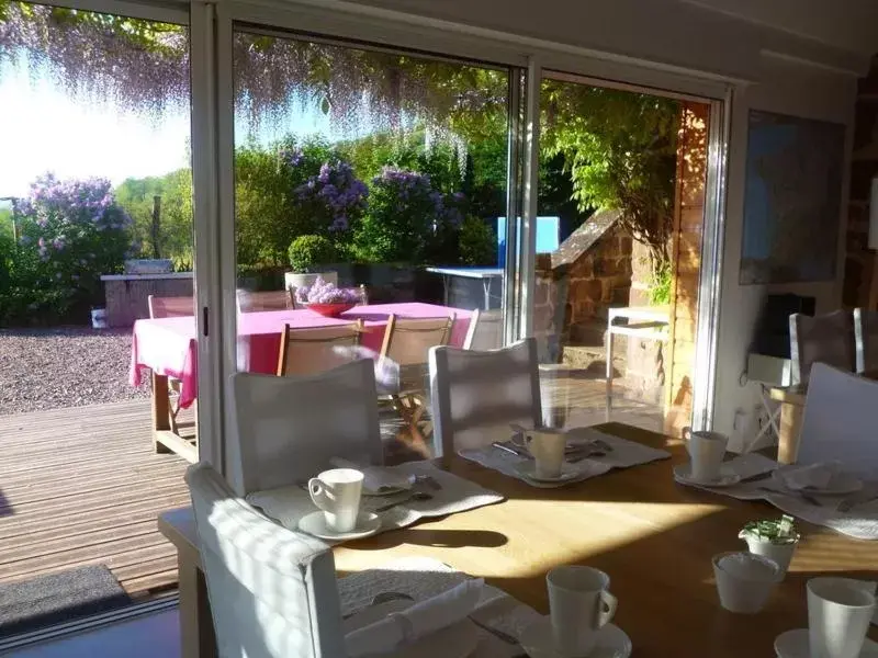 Balcony/Terrace in Chambre d'Hotes Le Ponsonnet