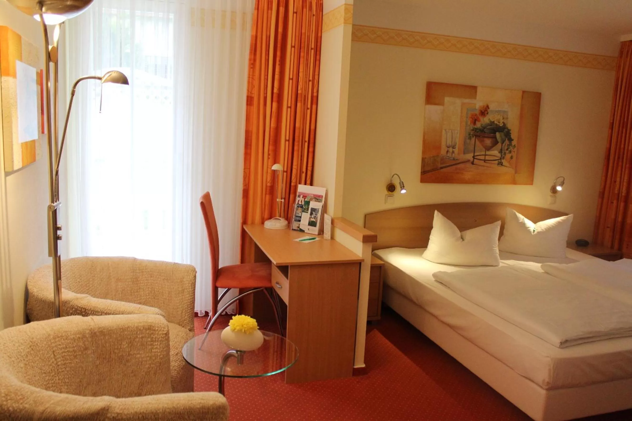 Photo of the whole room, Bed in Parkhotel Klüschenberg