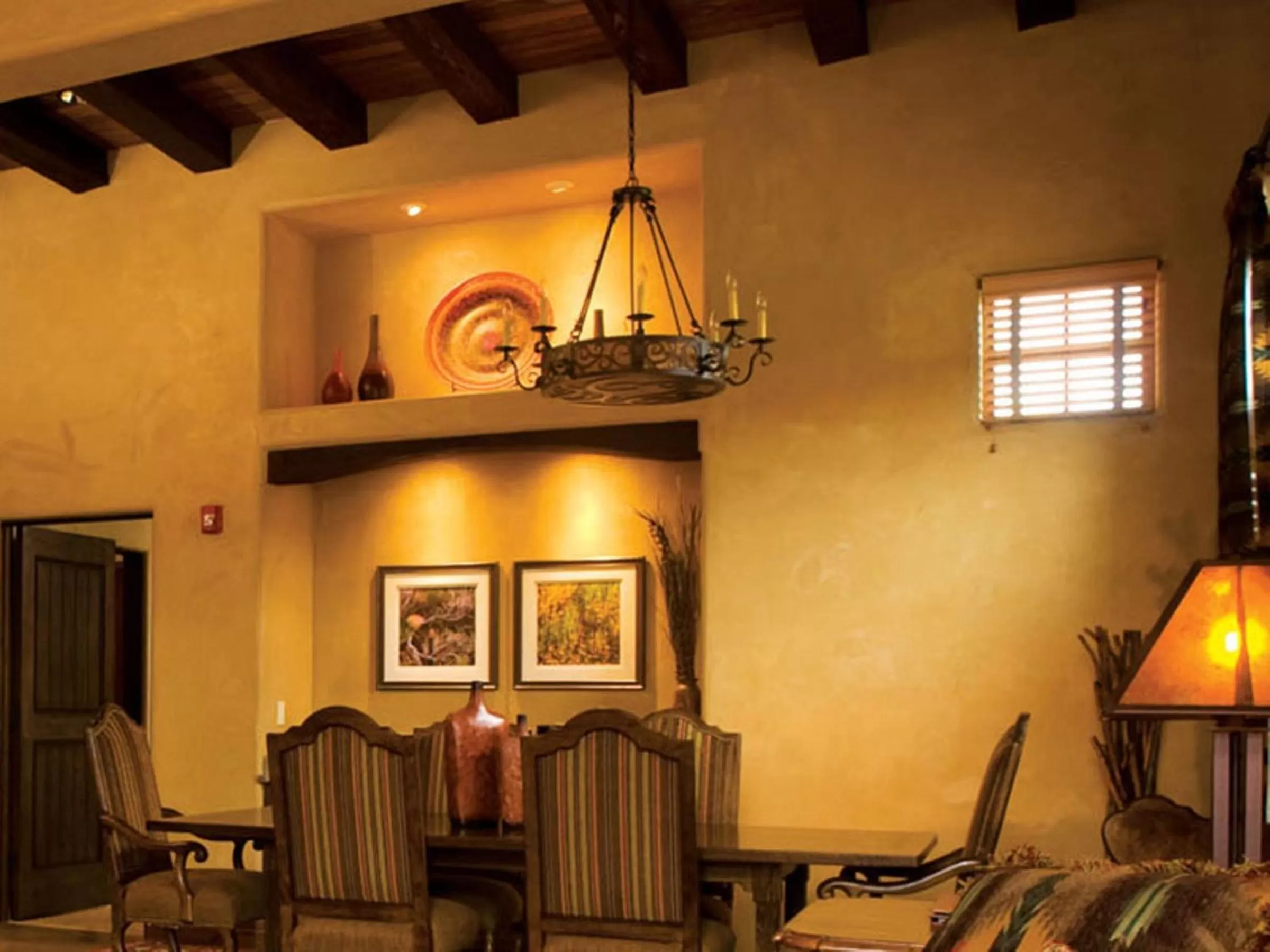 Dining area in Gateway Canyons Resort, a Noble House Resort