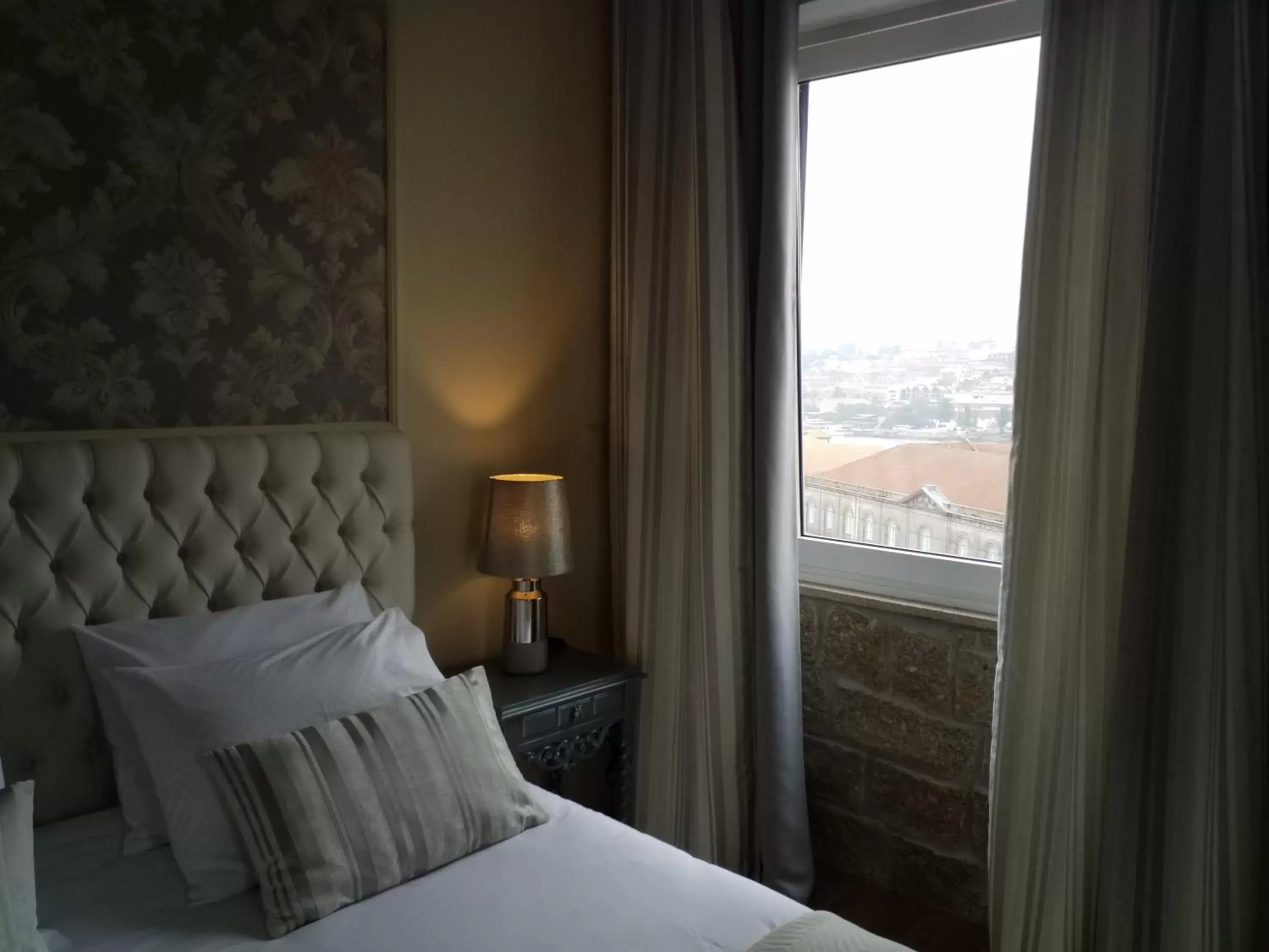 Landmark view, Bed in Private Villa Porto