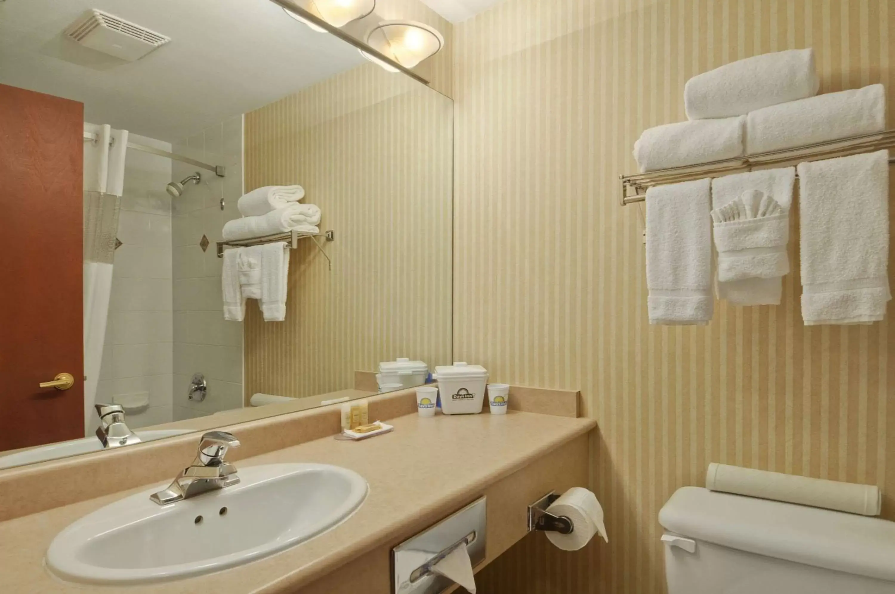 Bathroom in Days Inn by Wyndham Vancouver Airport