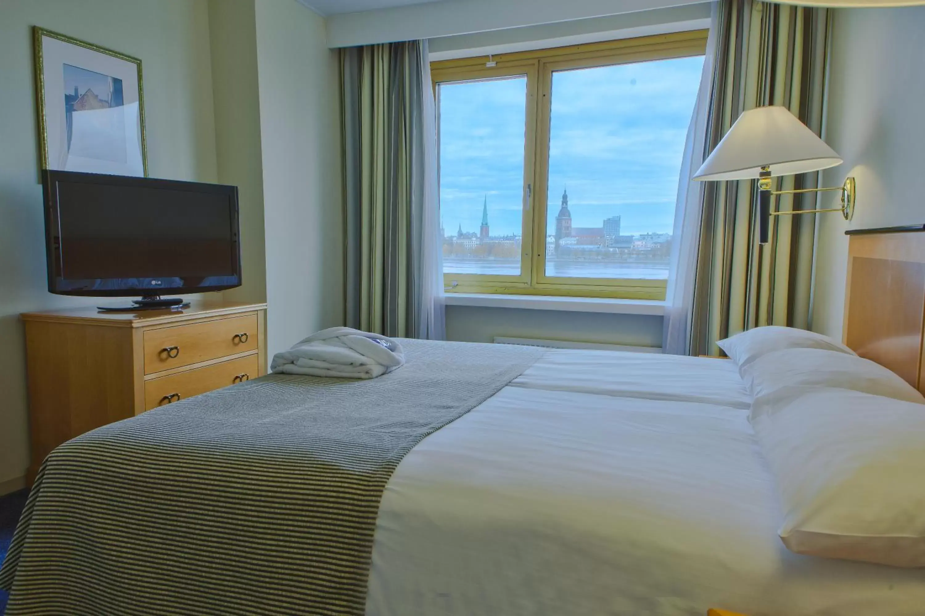 Premium Room with River and Old Town View in Radisson Blu Daugava Hotel, Riga