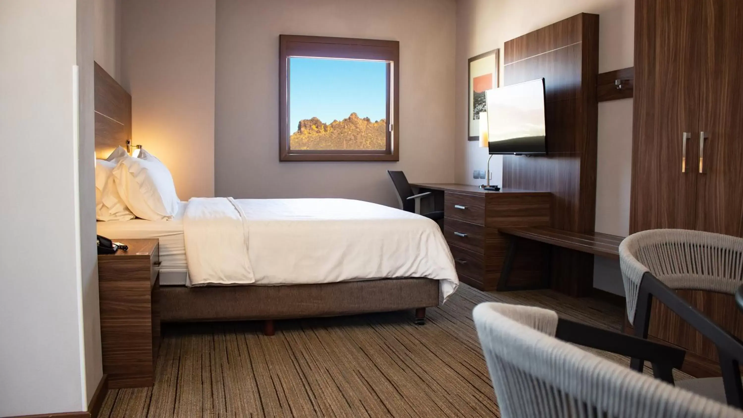 Photo of the whole room, Bed in Holiday Inn Express Guaymas, an IHG Hotel