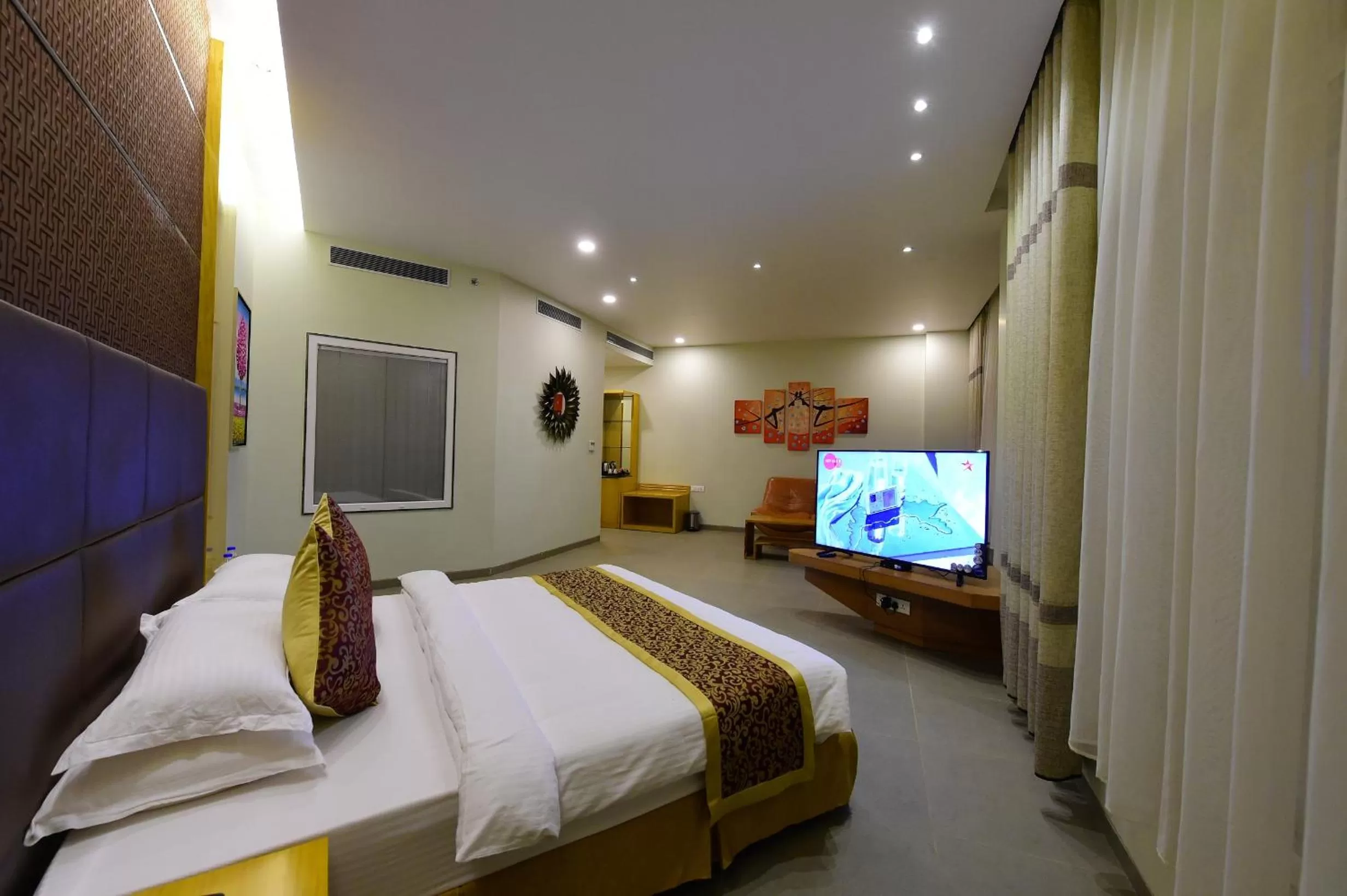 Bed in Hotel H - Sandhill Hotels Private Limited